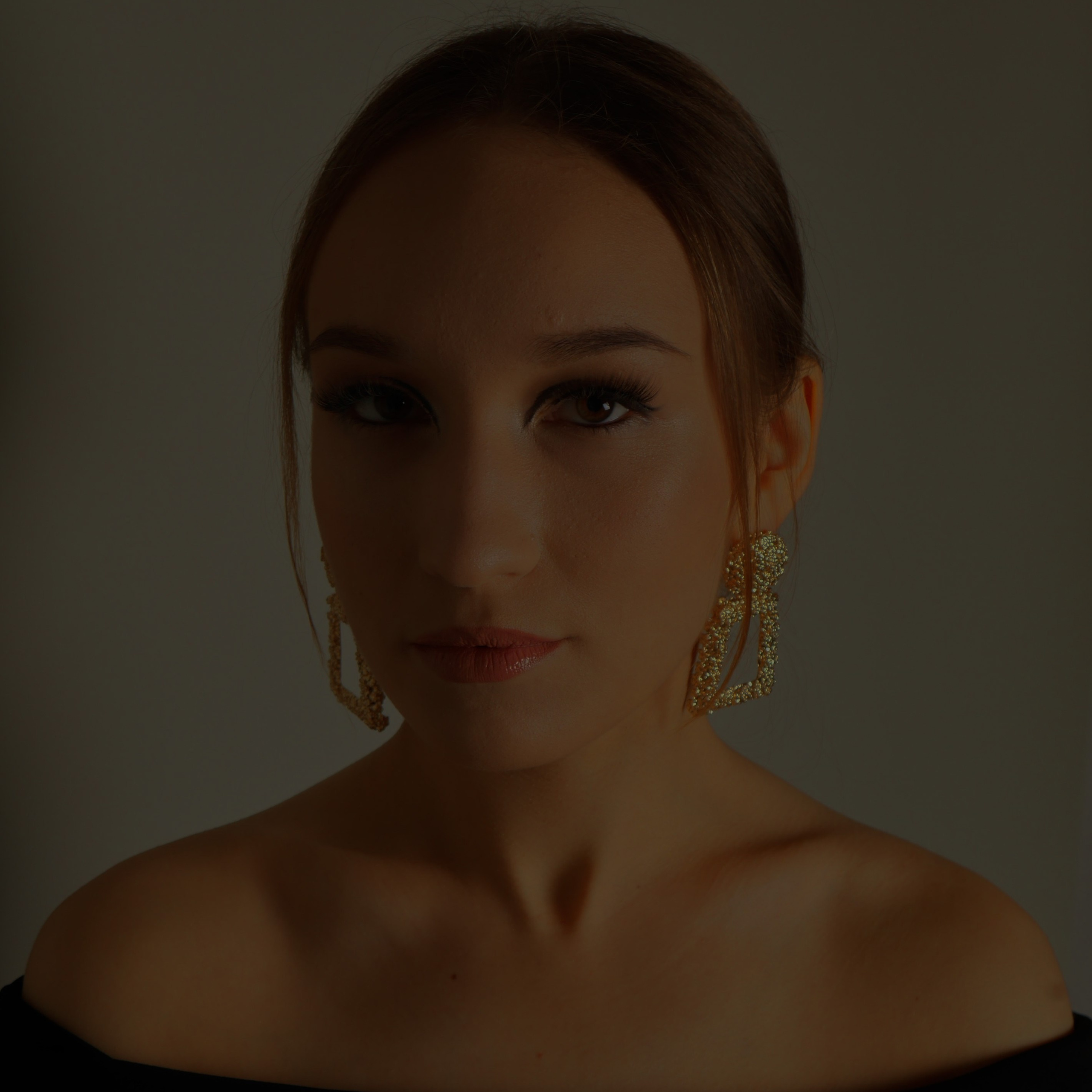 Портретная фотосессия в студии. Рената Ри контент-мейкер Москва