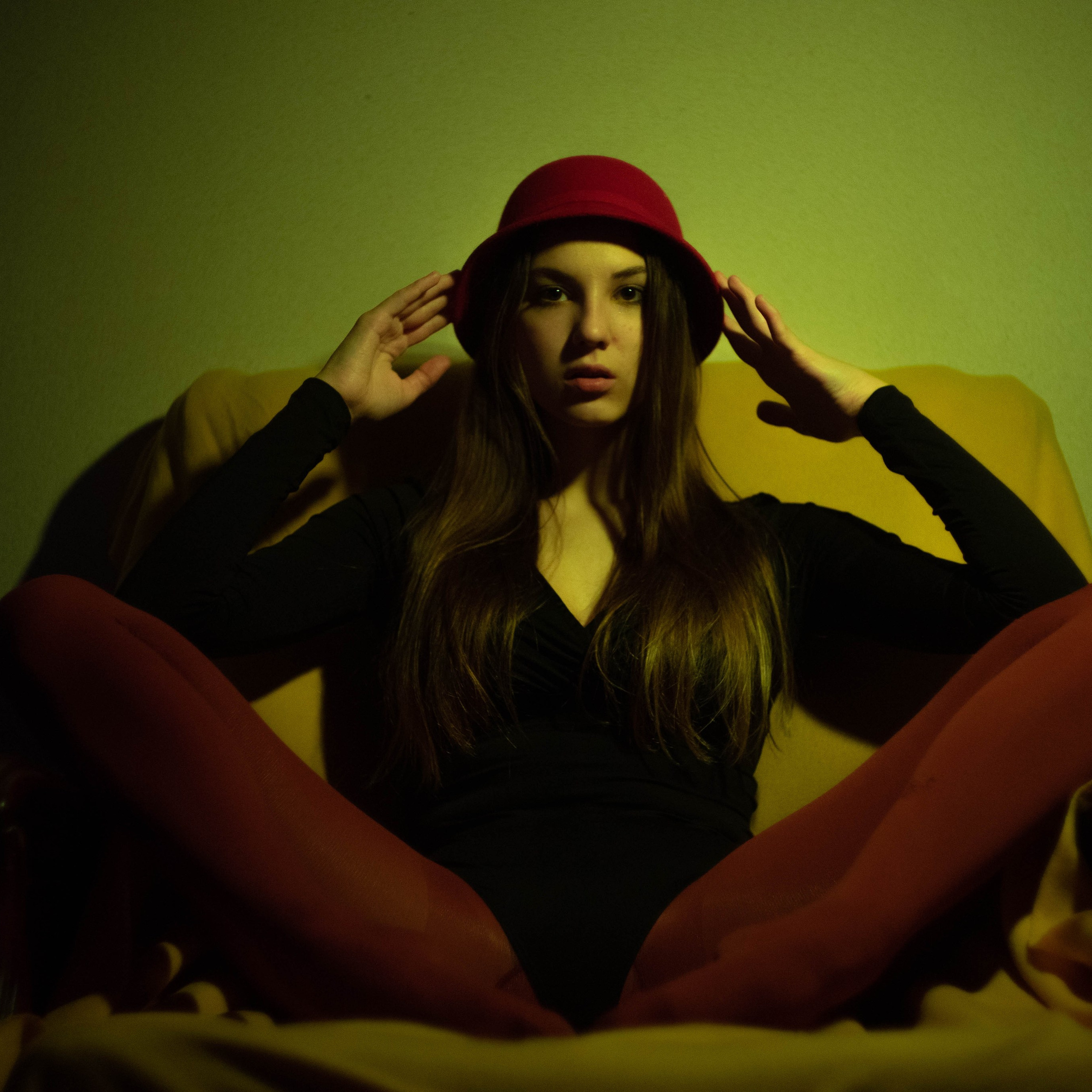 Портретная фотосессия в студии. Рената Ри контент-мейкер Москва