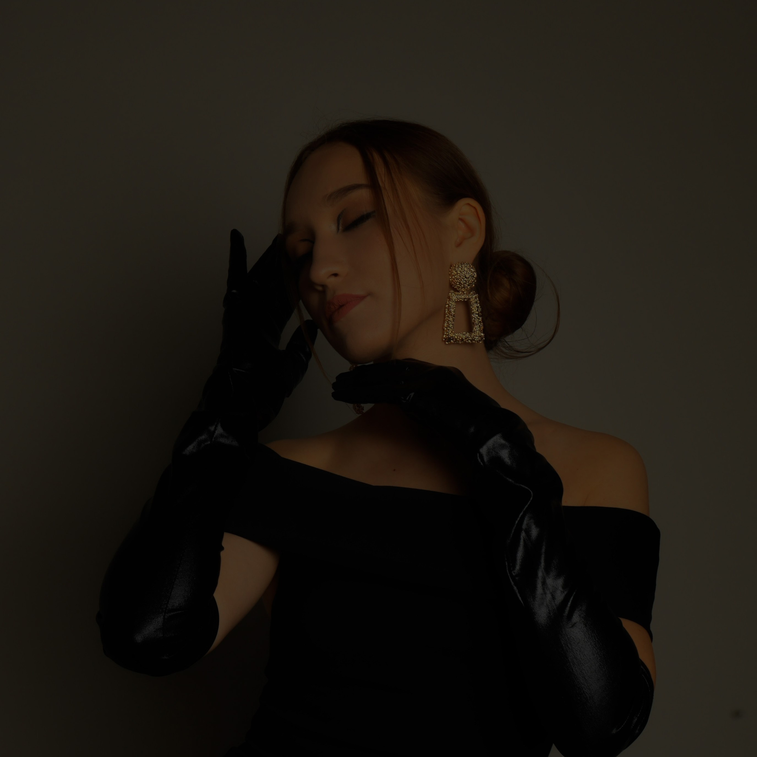 Портретная фотосессия в студии. Рената Ри контент-мейкер Москва