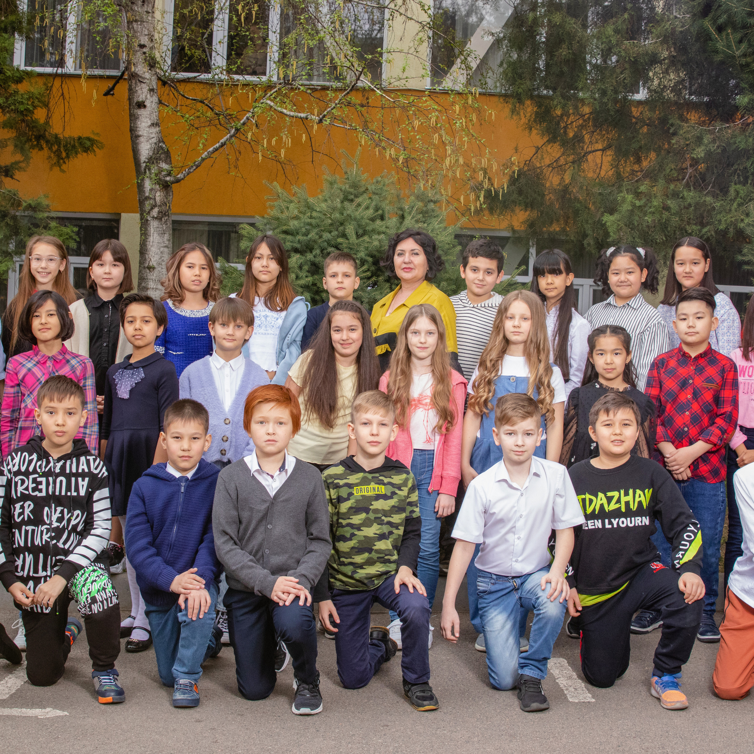 Отзывы и пожелания о Мастерской детской фотографии Happybook. Детский фотограф в Алматы, виньетки, выпускной альбом Алматы