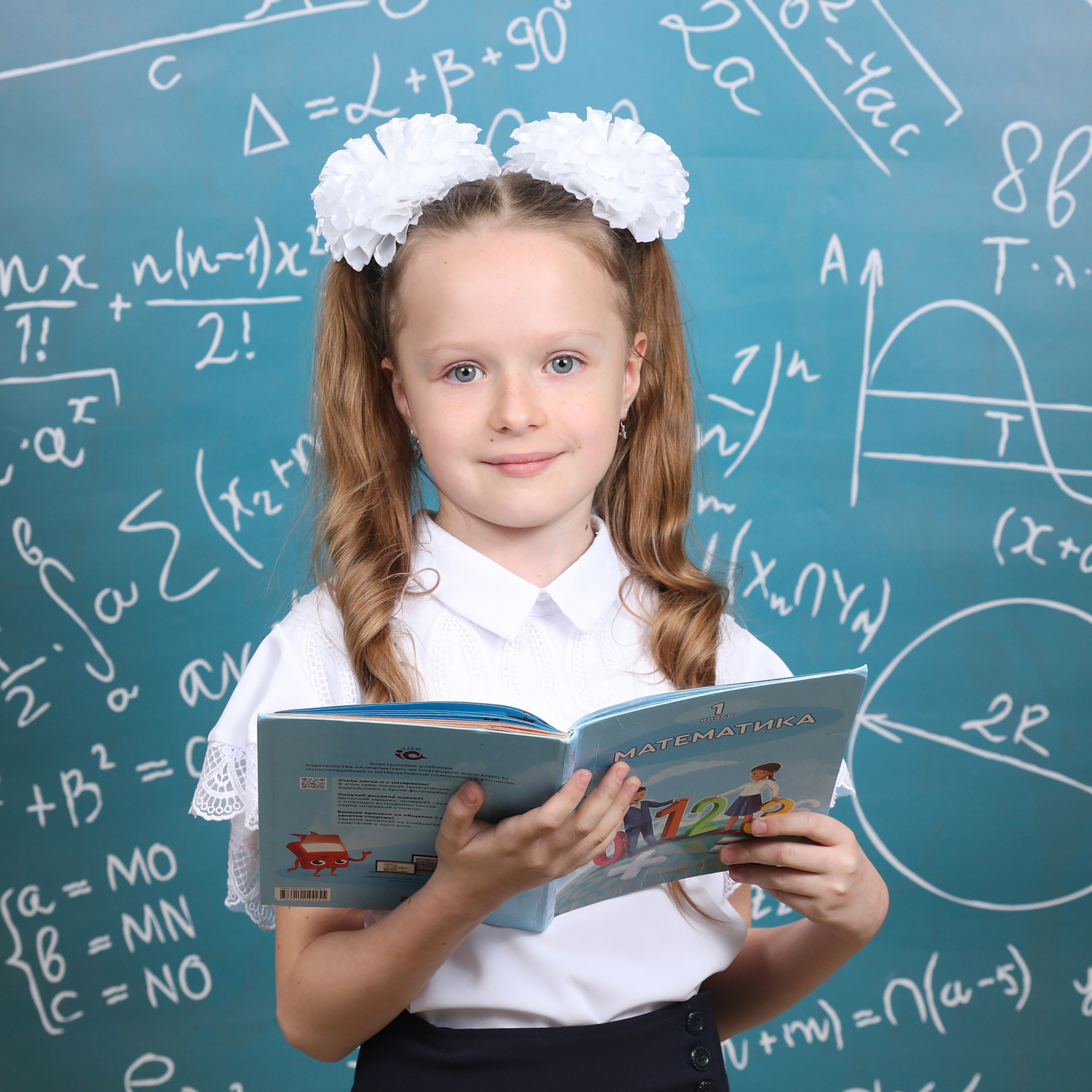 Отзывы и пожелания о Мастерской детской фотографии Happybook. Детский фотограф в Алматы, виньетки, выпускной альбом Алматы