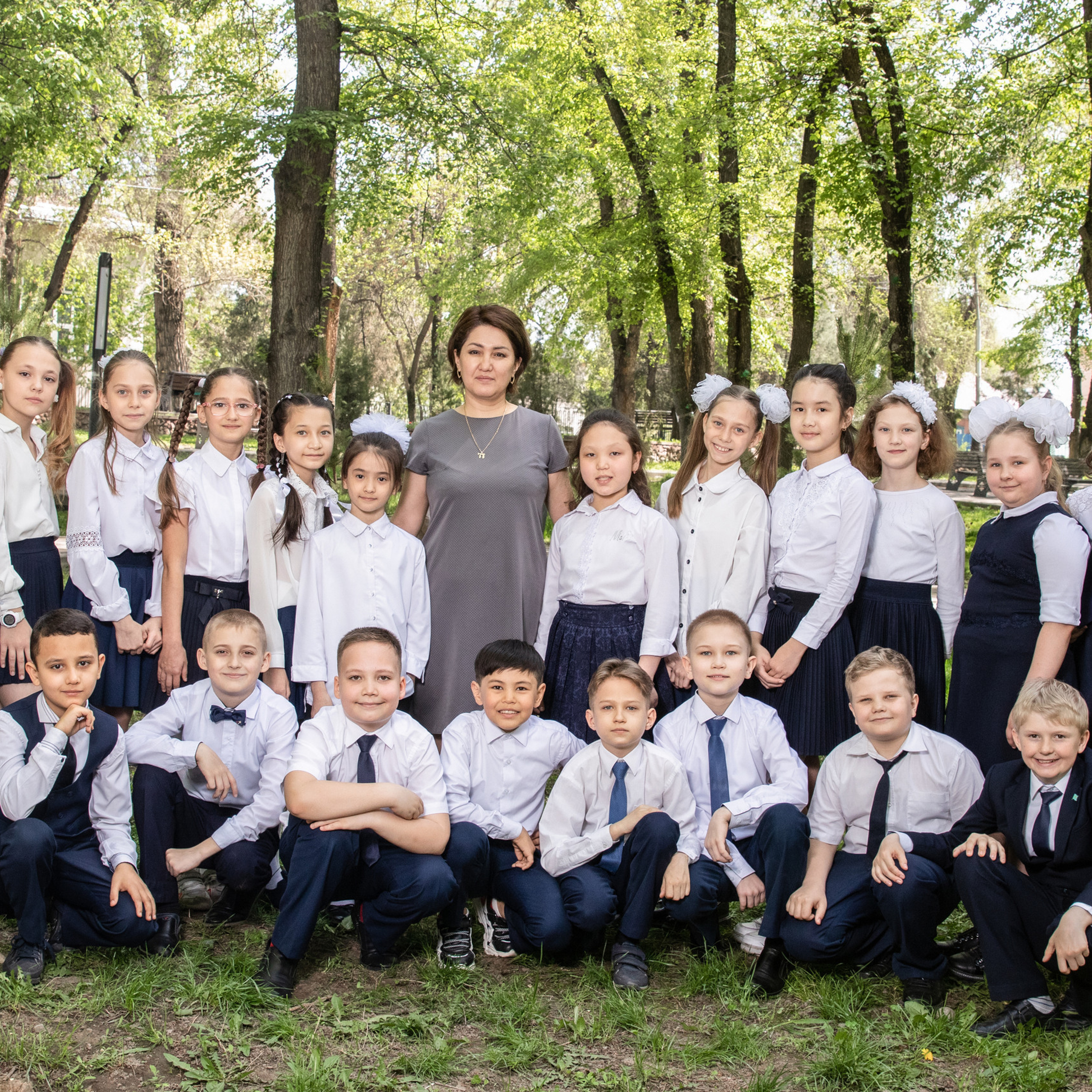 Отзывы и пожелания о Мастерской детской фотографии Happybook. Детский фотограф в Алматы, виньетки, выпускной альбом Алматы