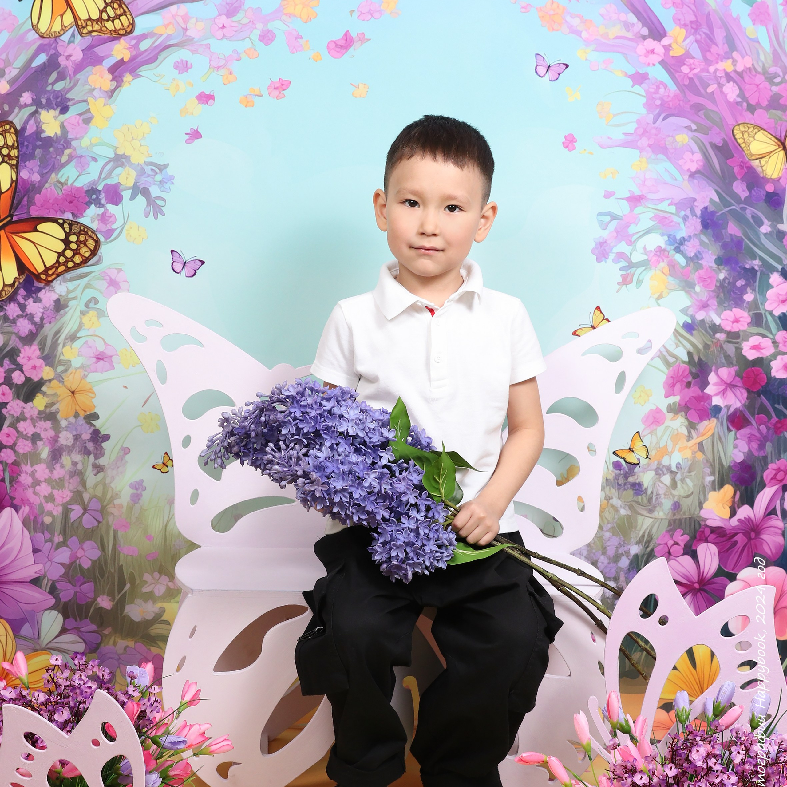 Отзывы и пожелания о Мастерской детской фотографии Happybook. Детский фотограф в Алматы, виньетки, выпускной альбом Алматы