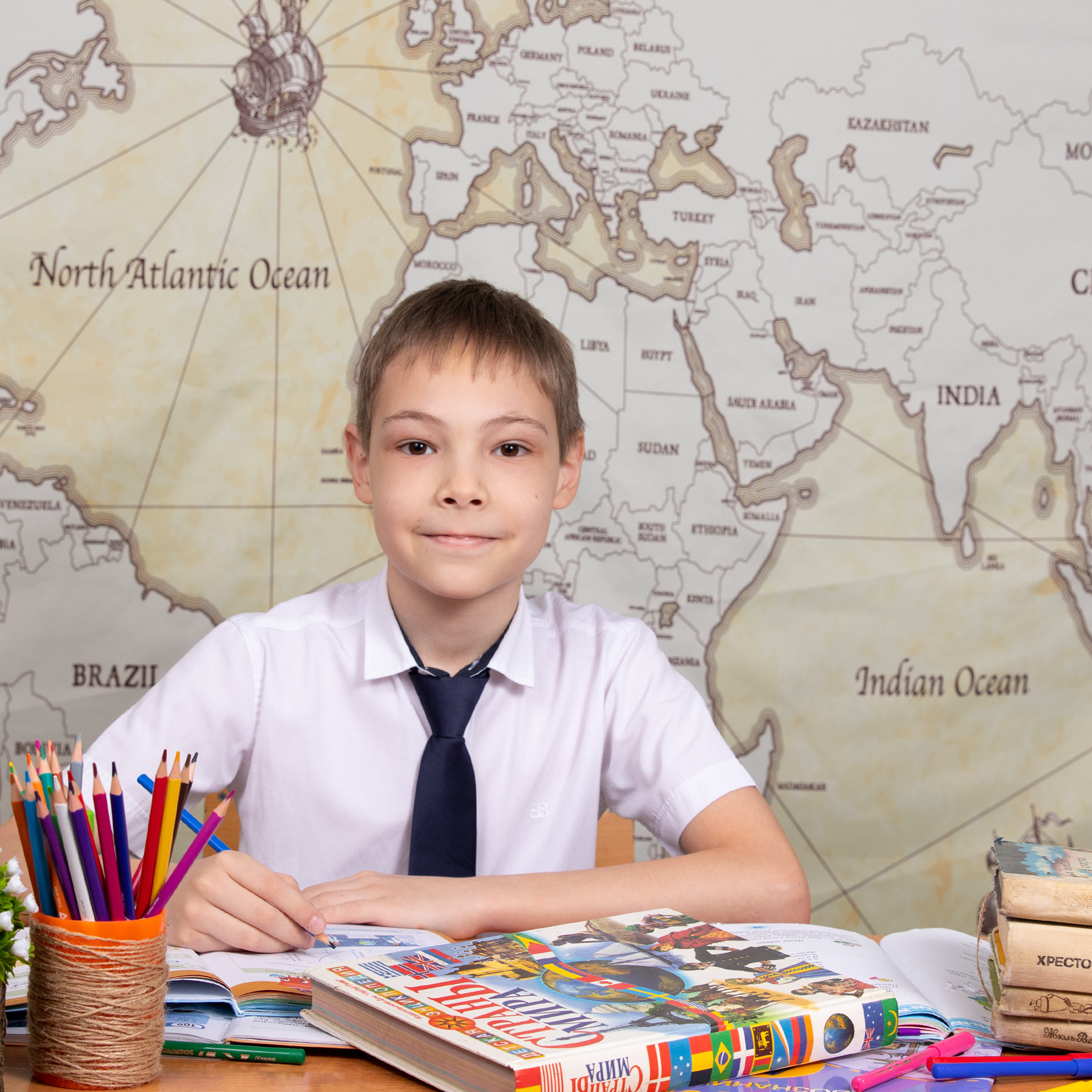 Отзывы и пожелания о Мастерской детской фотографии Happybook. Детский фотограф в Алматы, виньетки, выпускной альбом Алматы