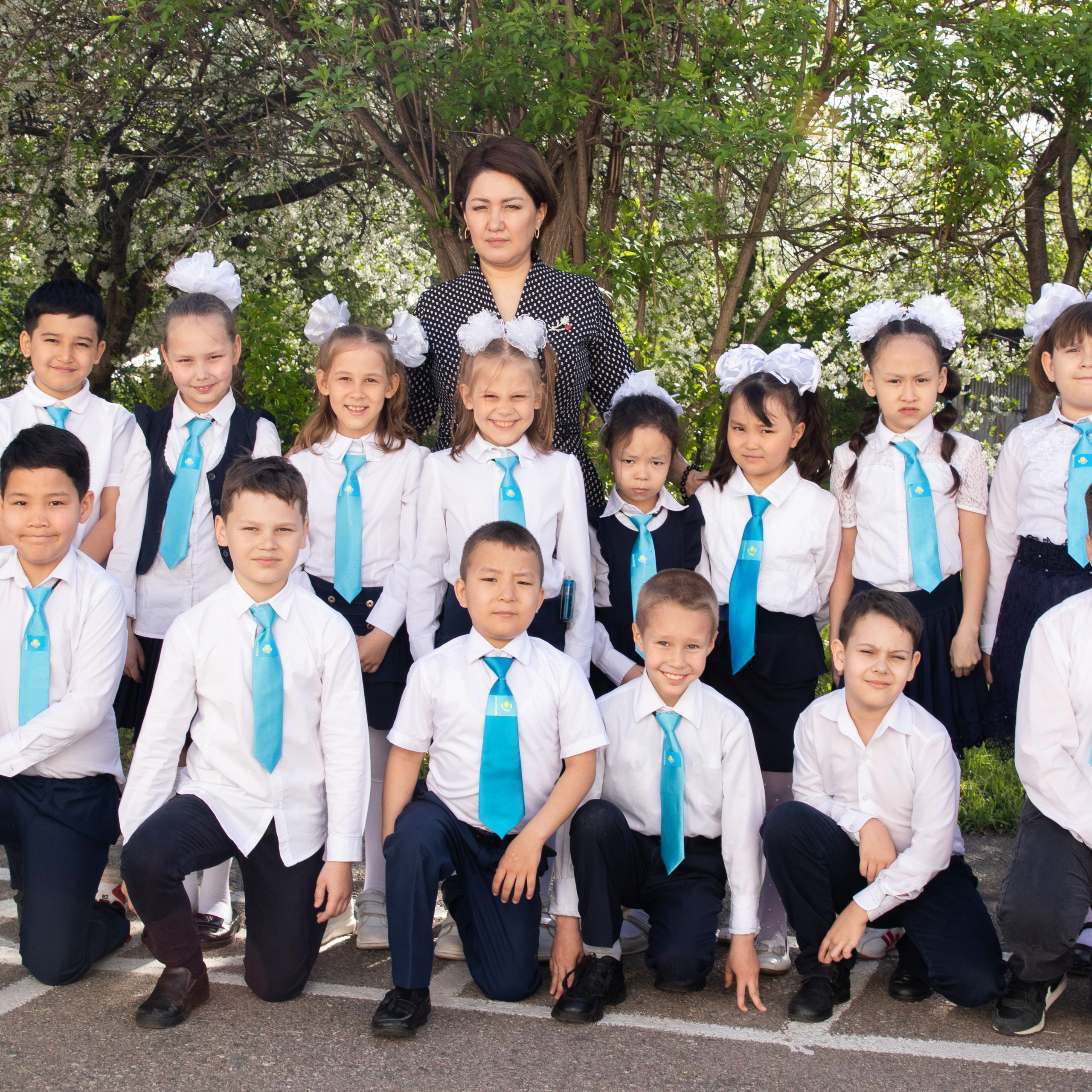 Отзывы и пожелания о Мастерской детской фотографии Happybook. Детский фотограф в Алматы, виньетки, выпускной альбом Алматы