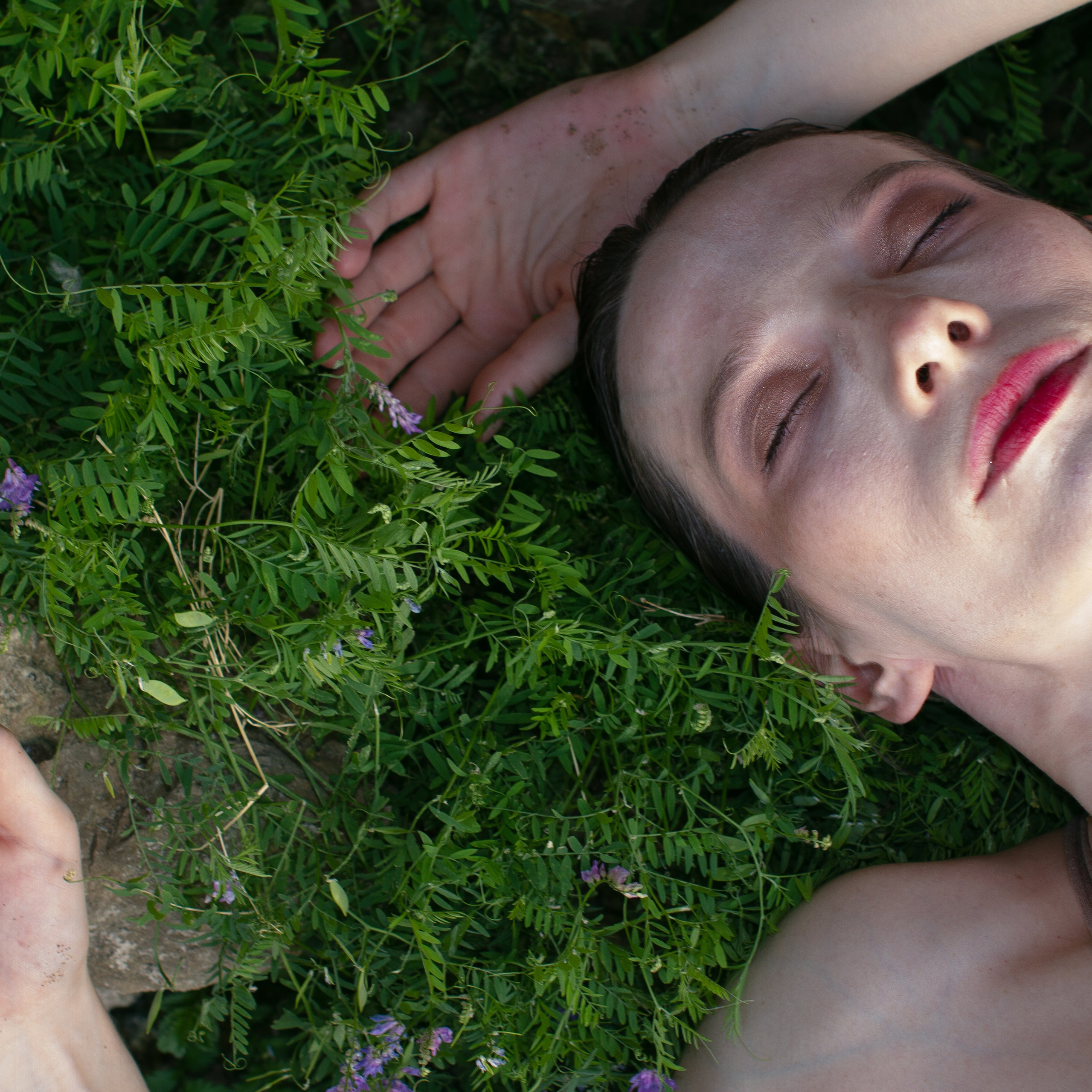 тина и камни