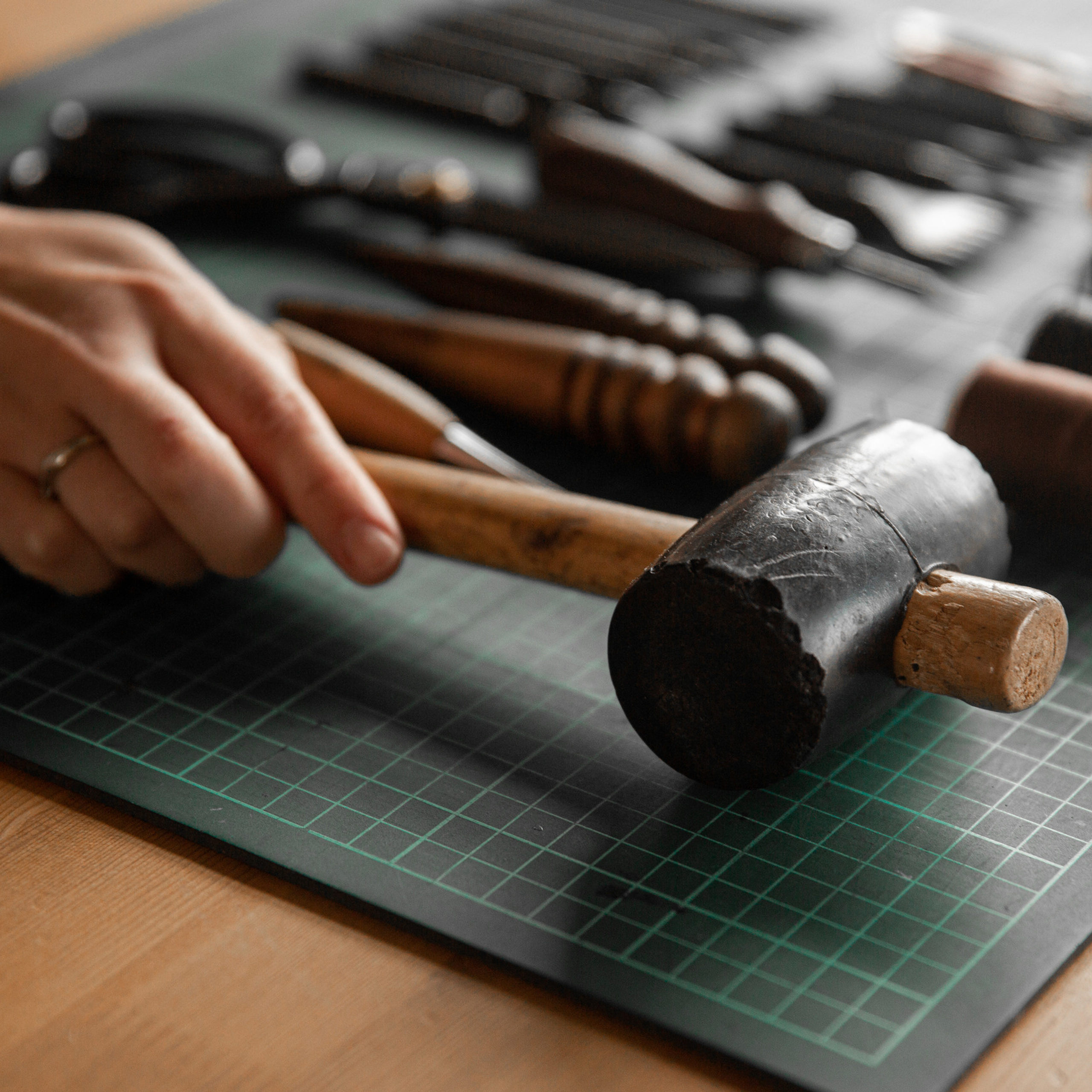 Изделия из кожи