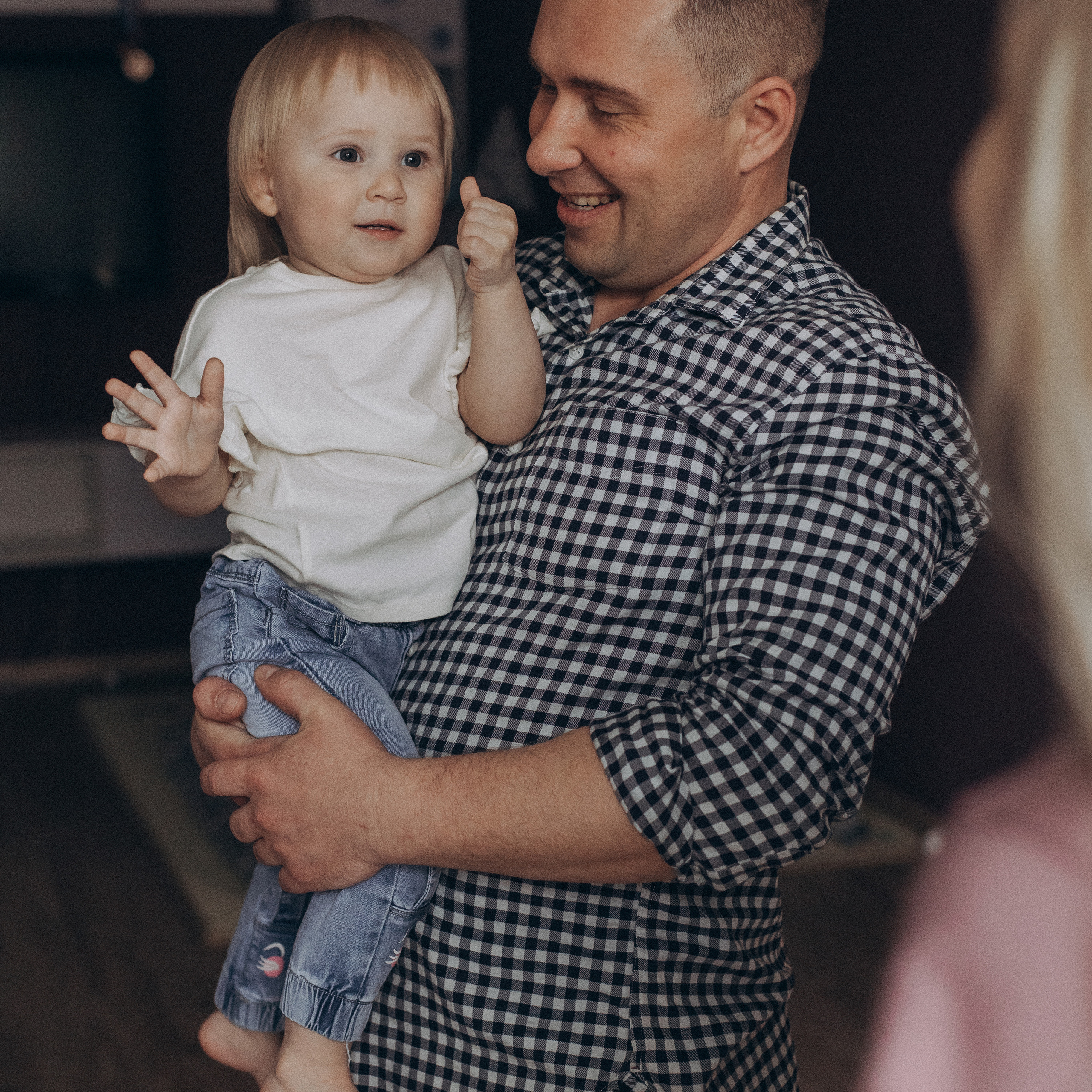 Непоседа Злата. Фотограф Катя Курк семейная фотография