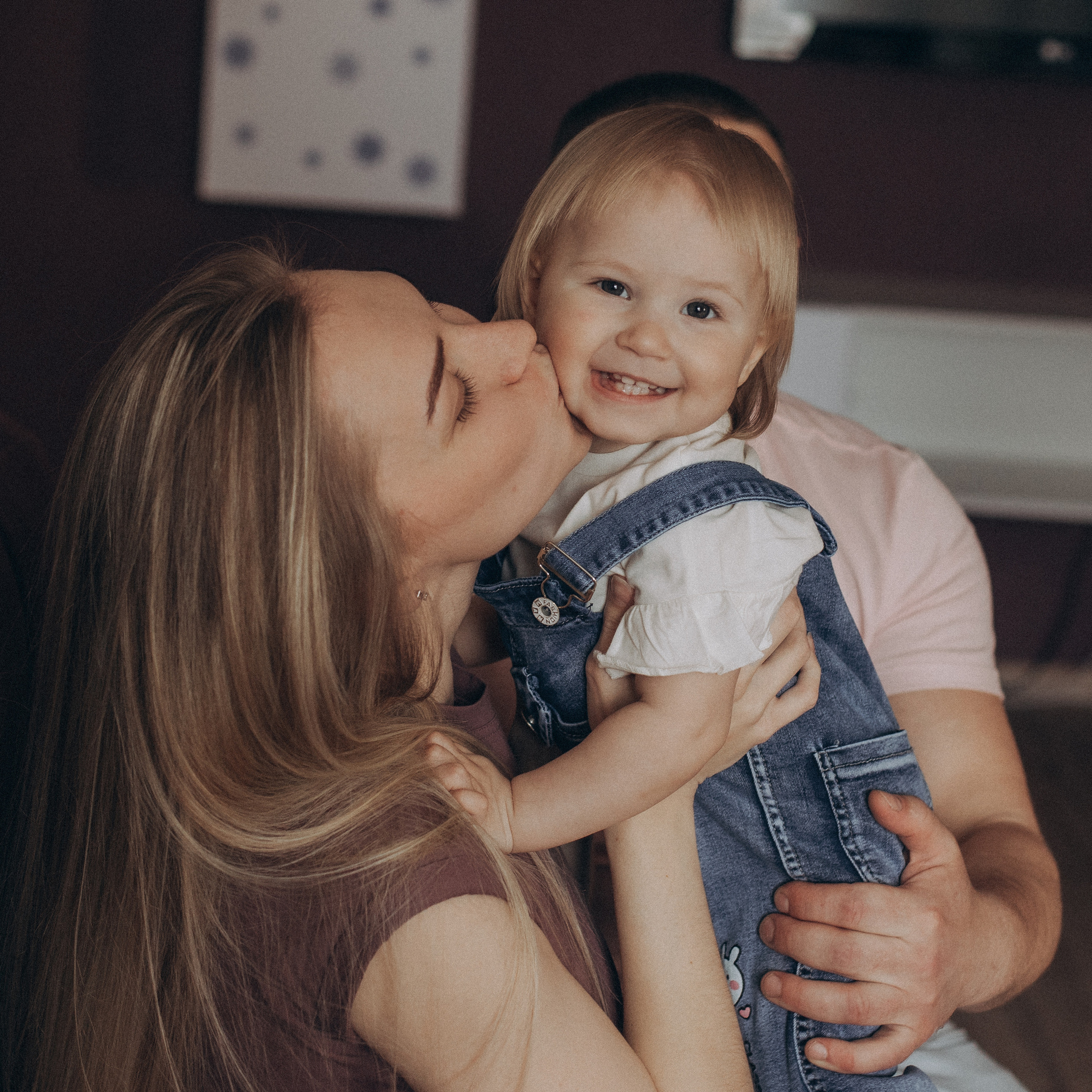 Непоседа Злата. Фотограф Катя Курк семейная фотография