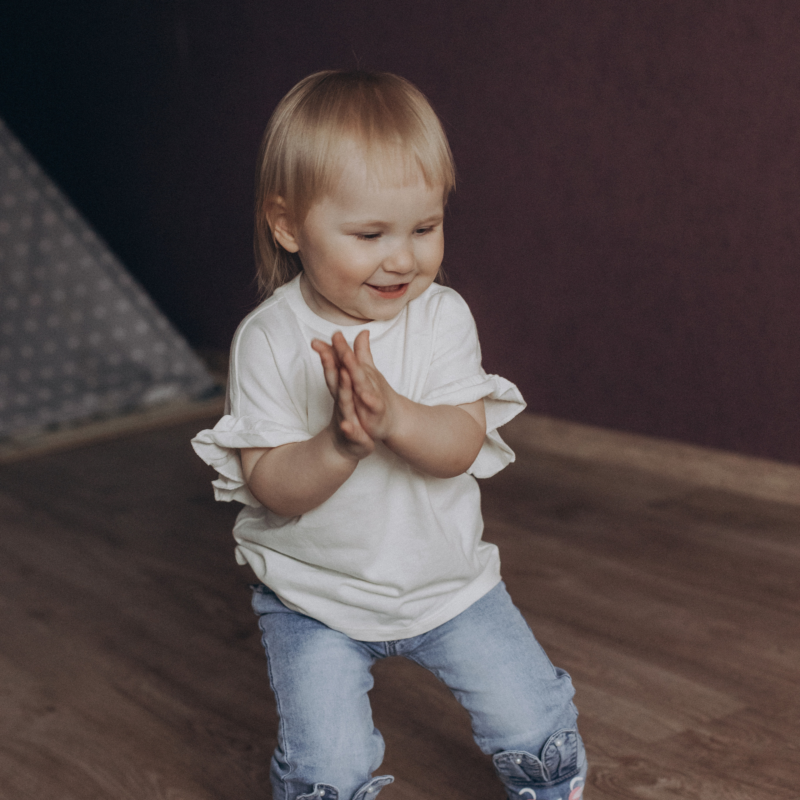 Непоседа Злата. Фотограф Катя Курк семейная фотография