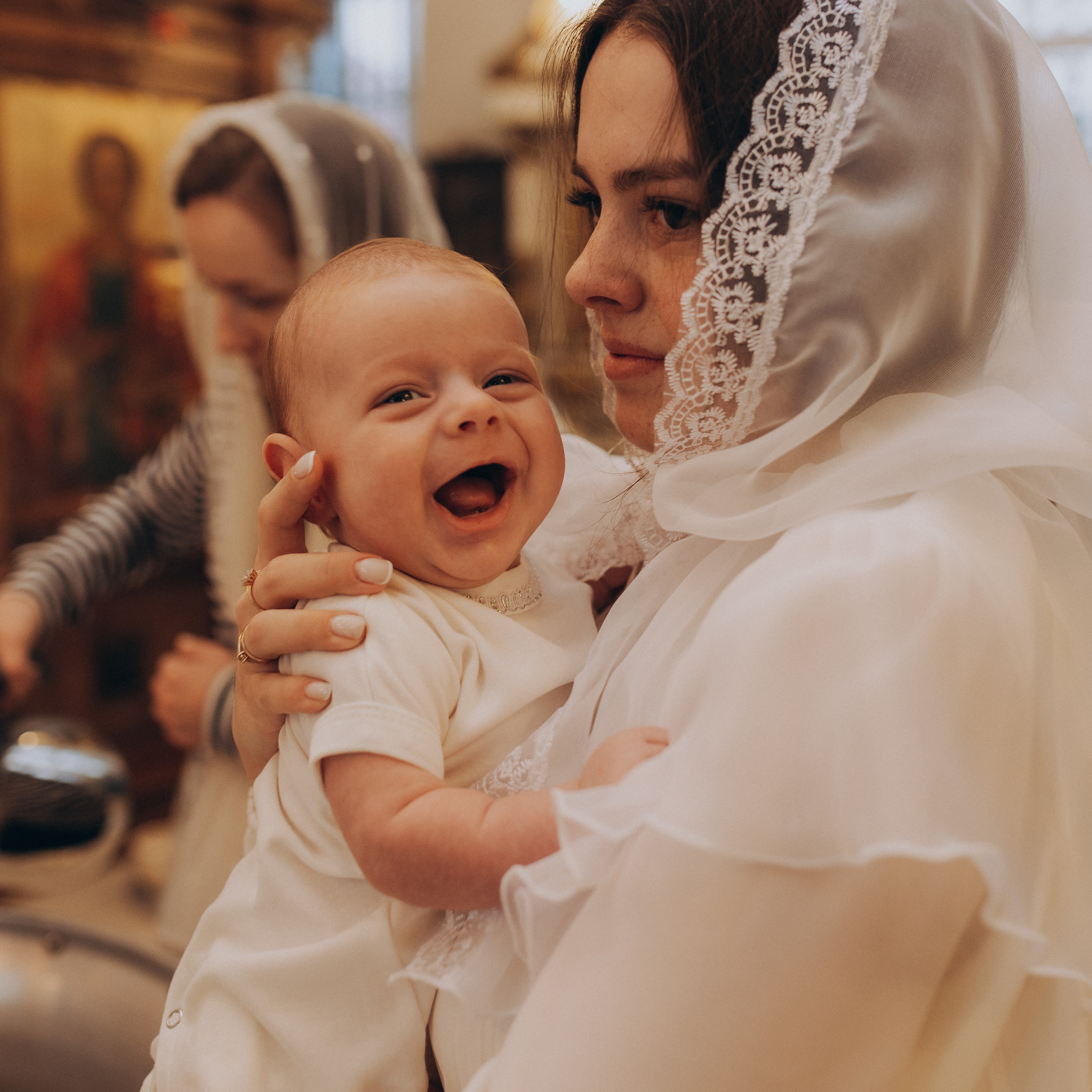 Крещение Тимофея. Фотограф Катя Курк семейная lifestyle фотография