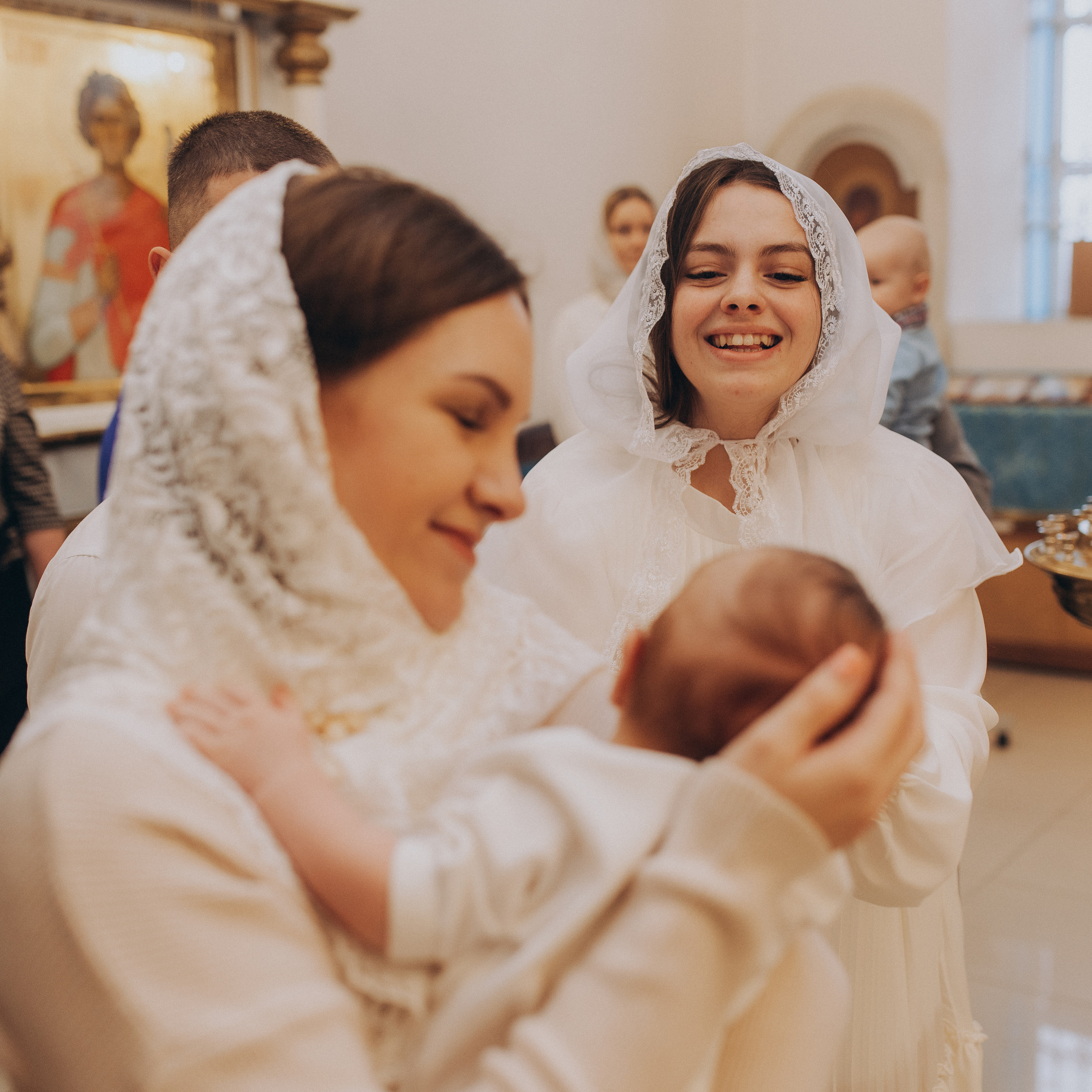 Крещение Тимофея. Фотограф Катя Курк семейная lifestyle фотография