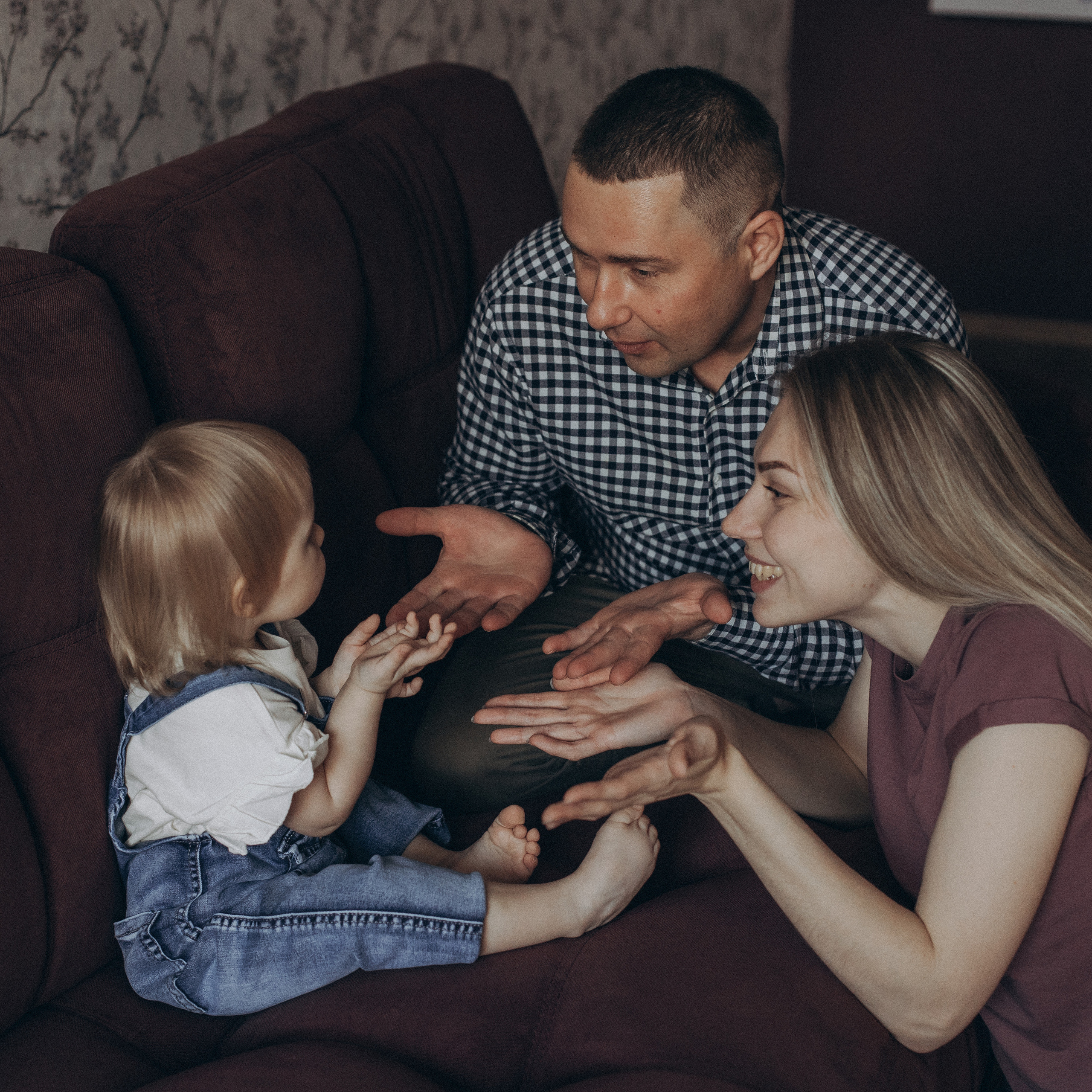 Непоседа Злата. Фотограф Катя Курк семейная фотография