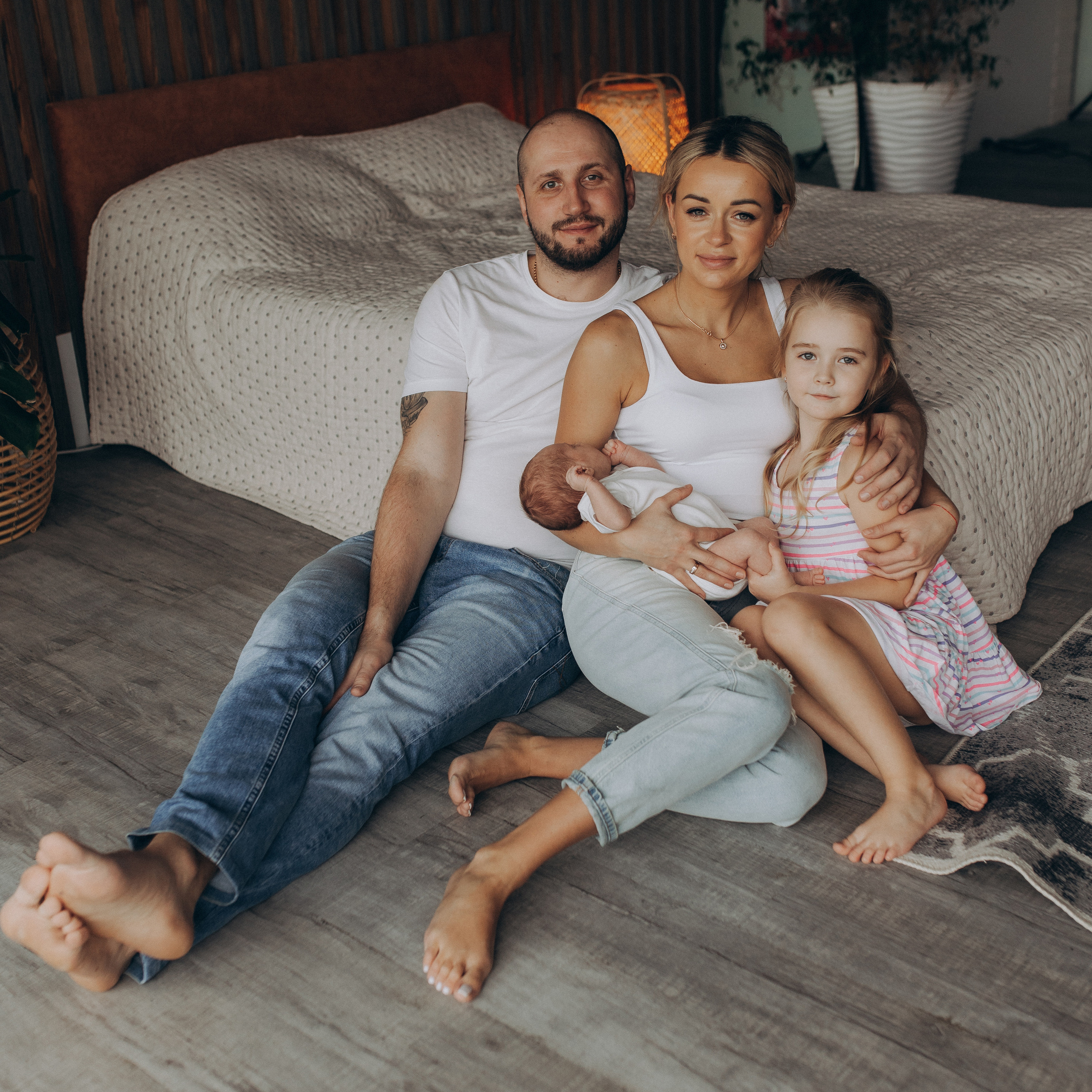 Про сладкого малыша и его старшую сестру. Фотограф Катя Курк семейная lifestyle фотография