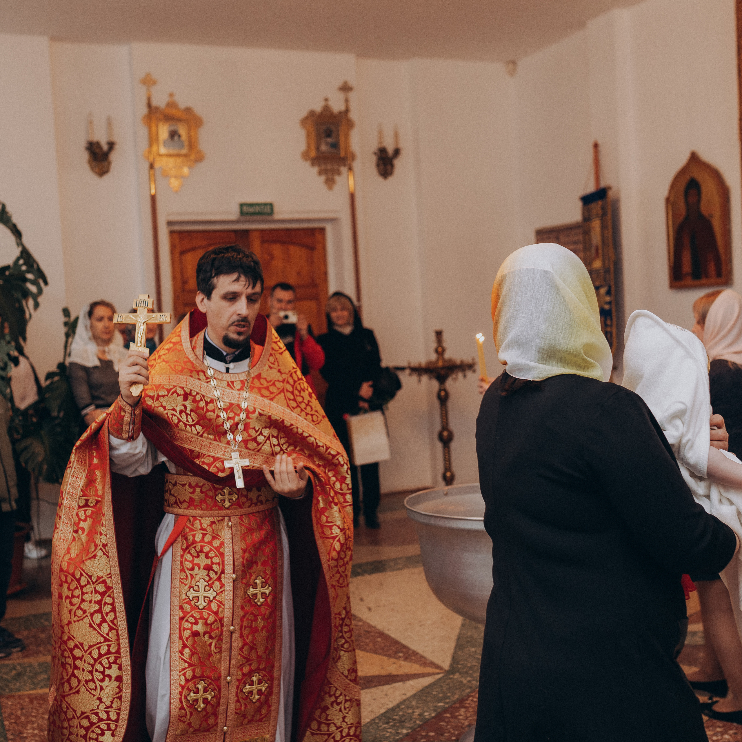 Крещение Проши. Фотограф Катя Курк семейная lifestyle фотография