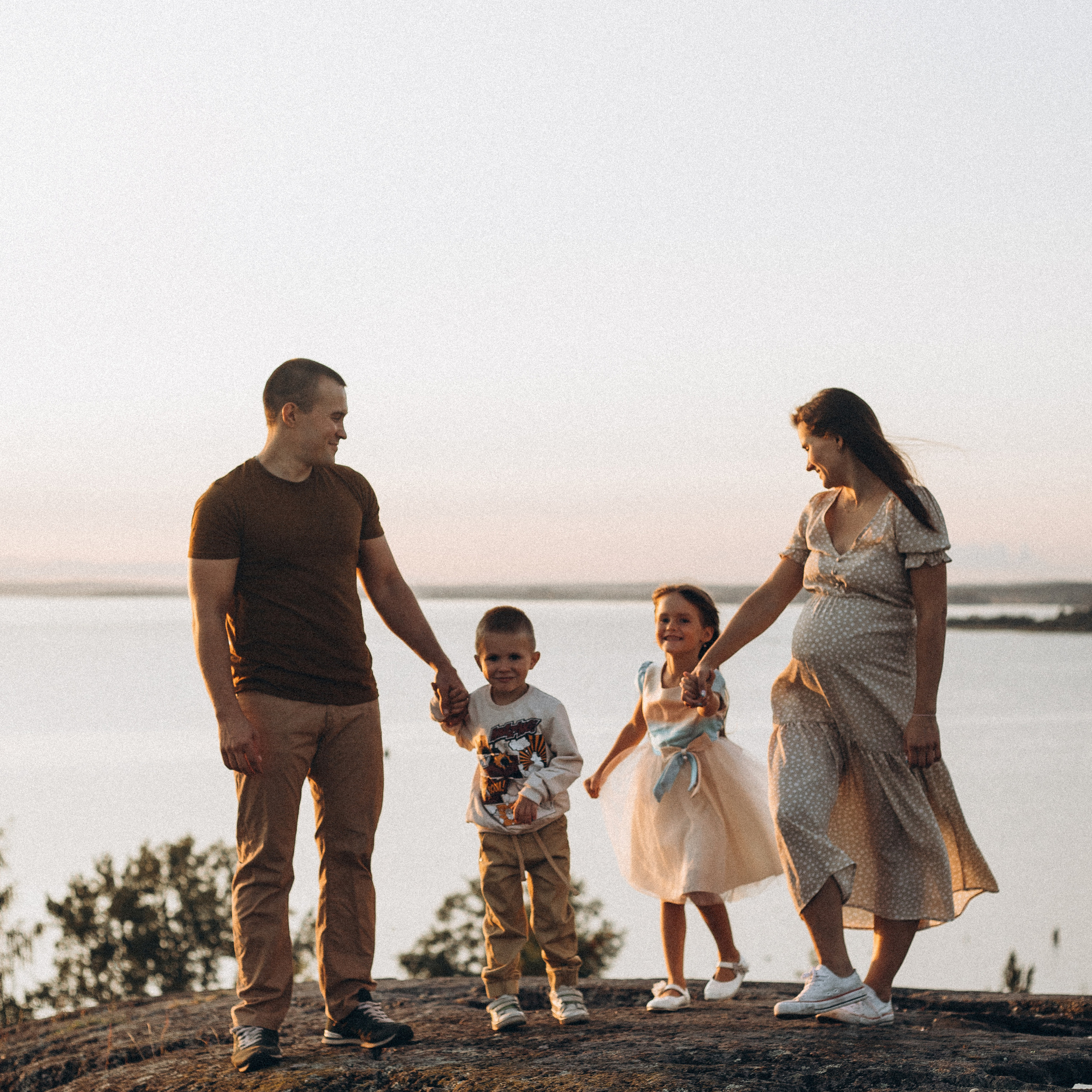 Люба и Антон с малышами