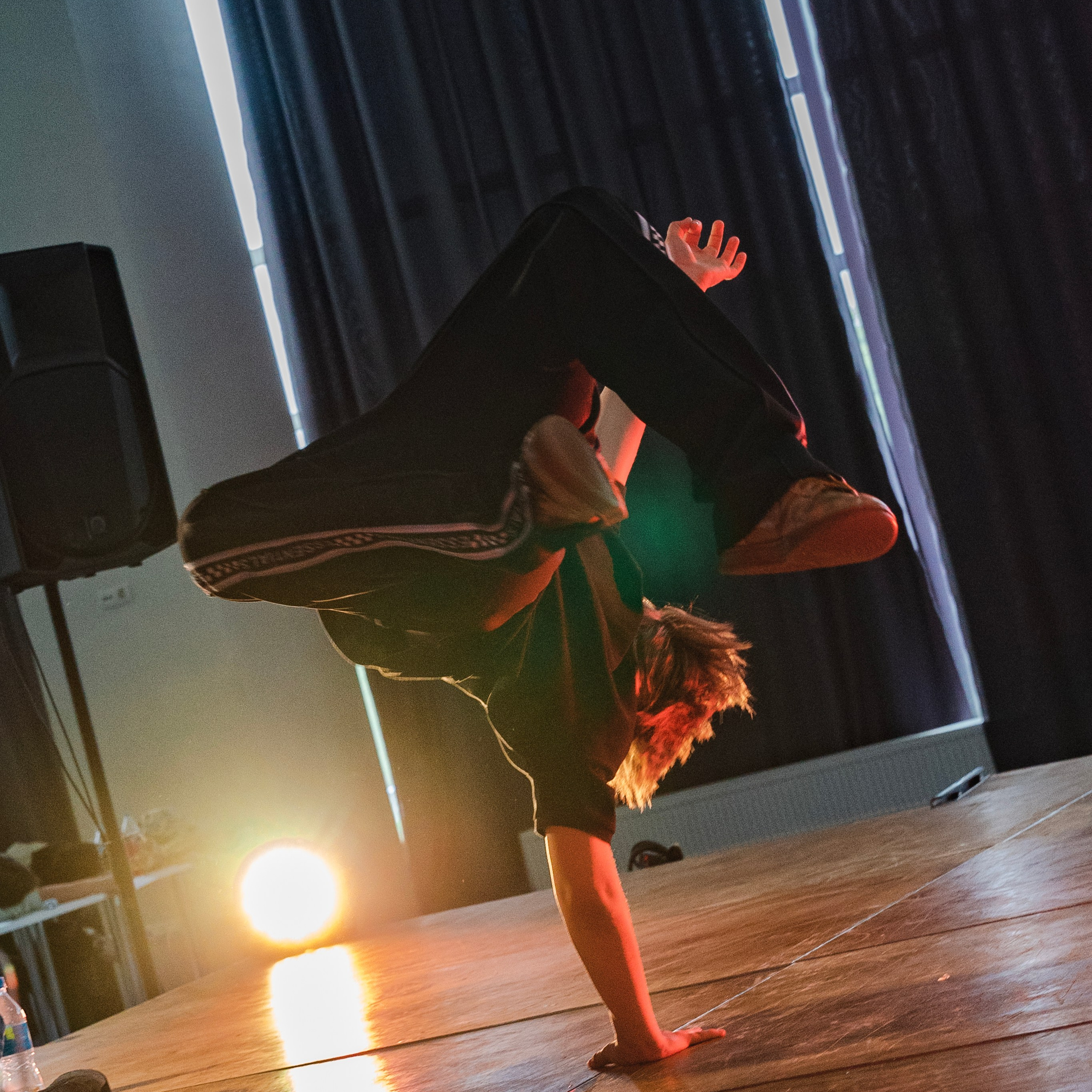 DANCE BATLLES