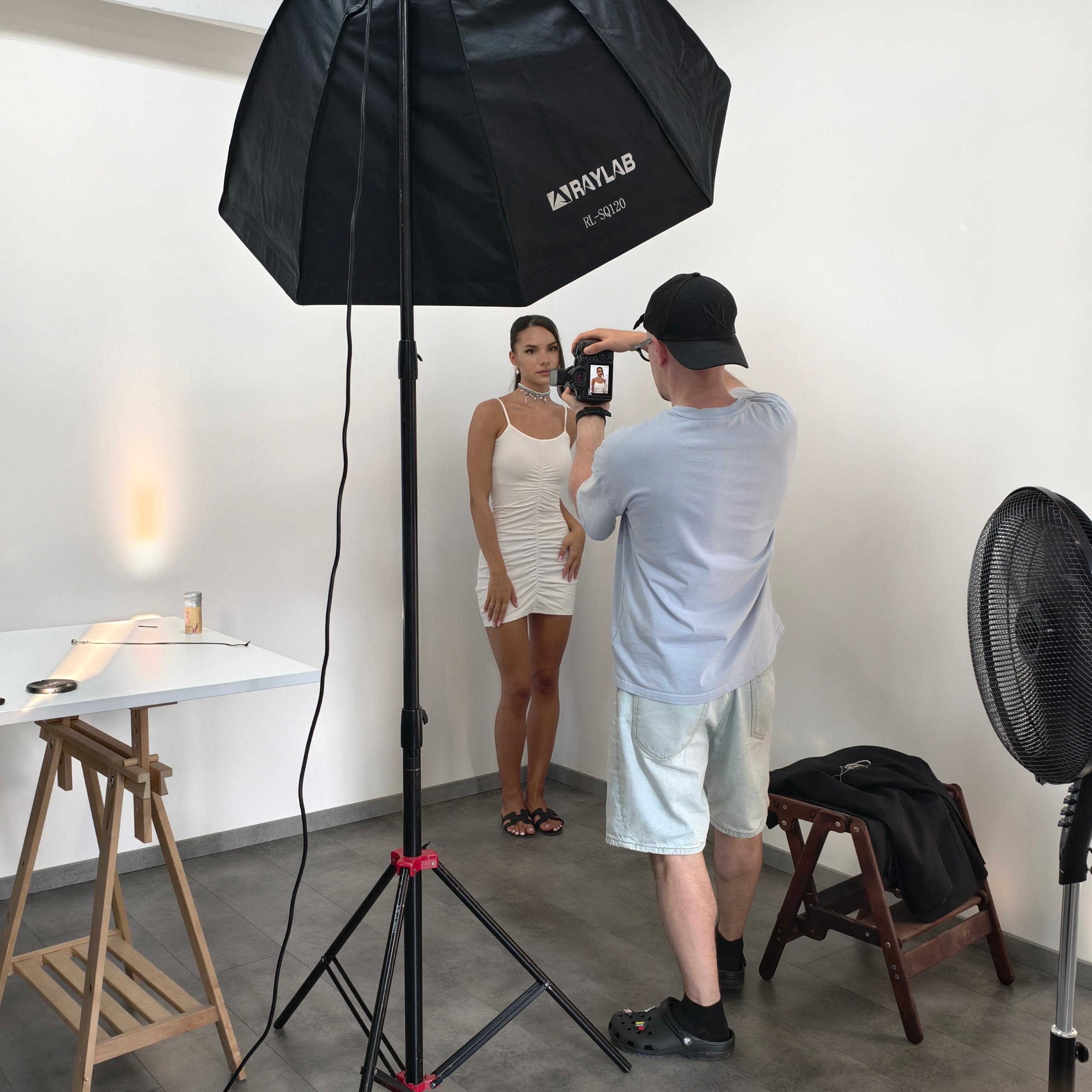 Аренда фотостудии для предметной съёмки в СПб