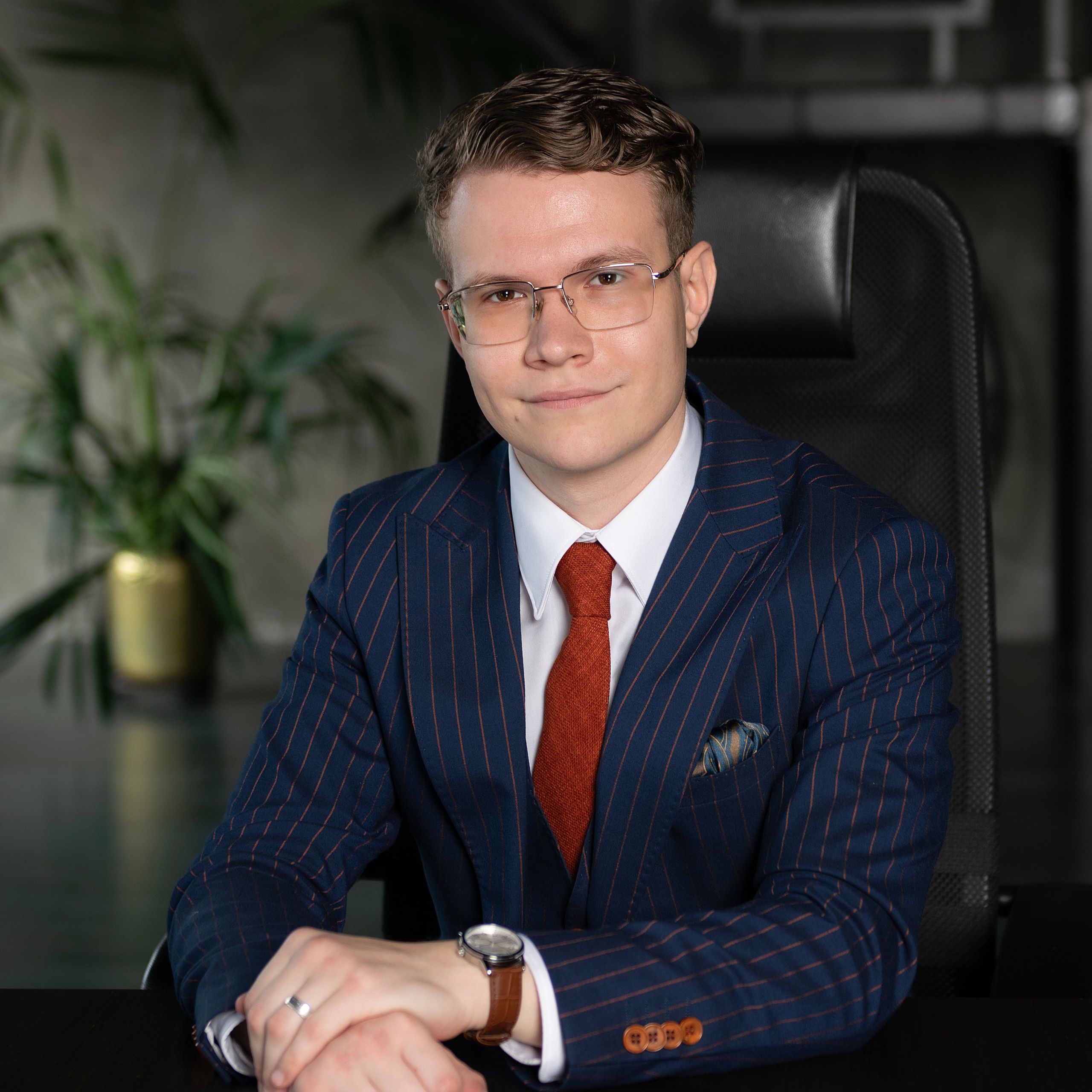 Мужская деловая фотосессия/Продающий контент. Фотограф Лара Рязанцева