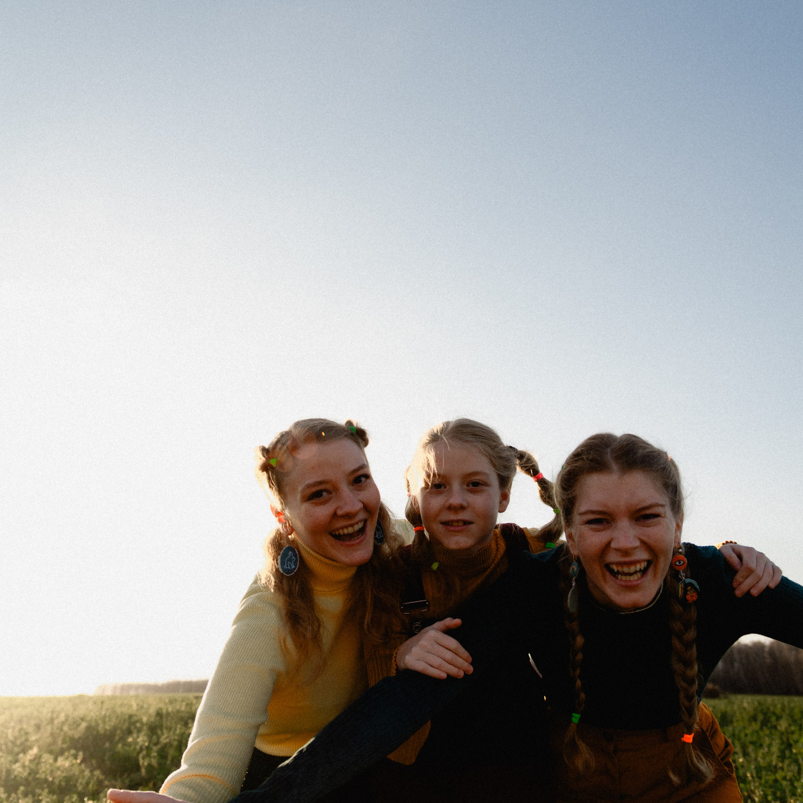 Сестры. ФОТОГРАФ СЕРГЕЕВА МАРИЯ