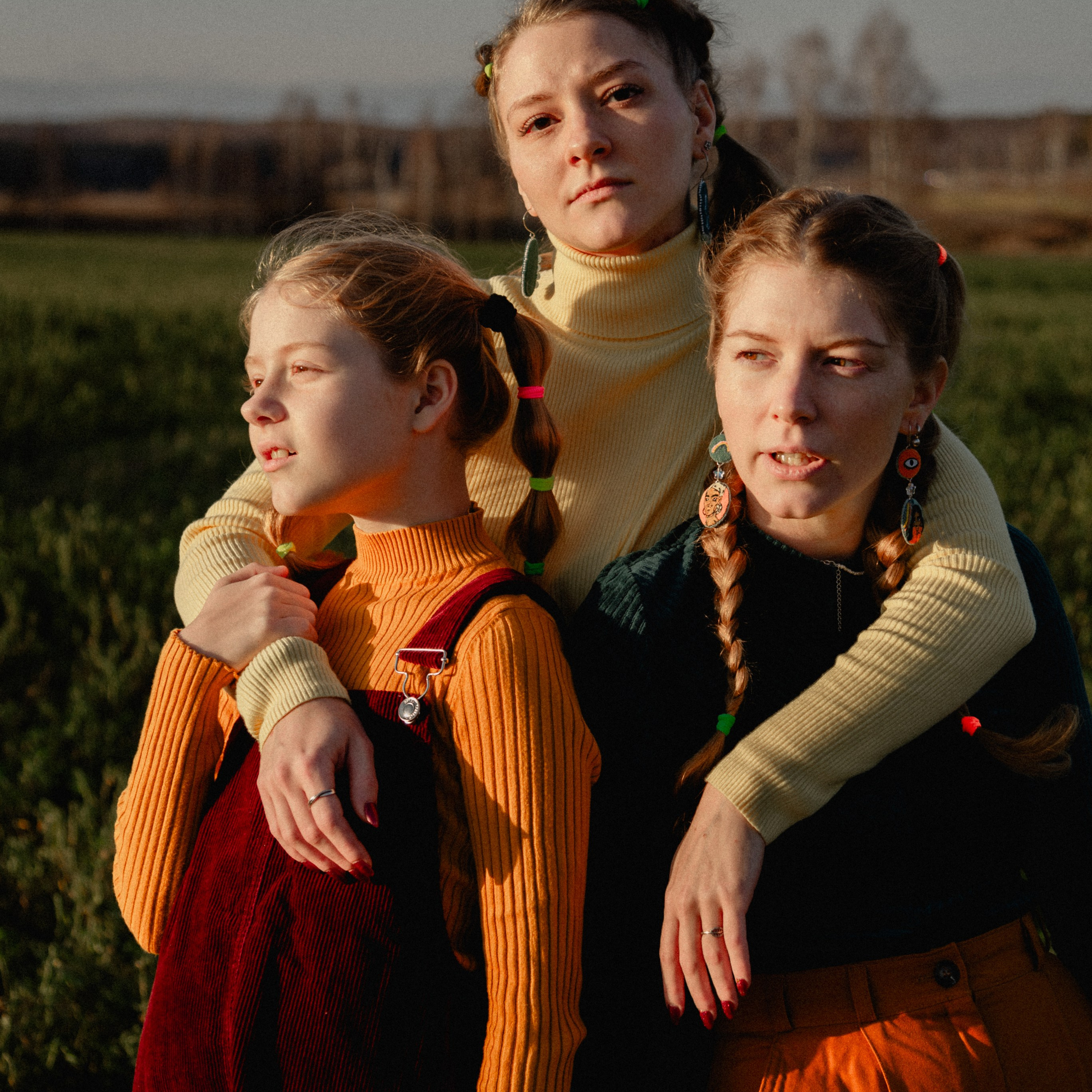 Сестры. ФОТОГРАФ СЕРГЕЕВА МАРИЯ