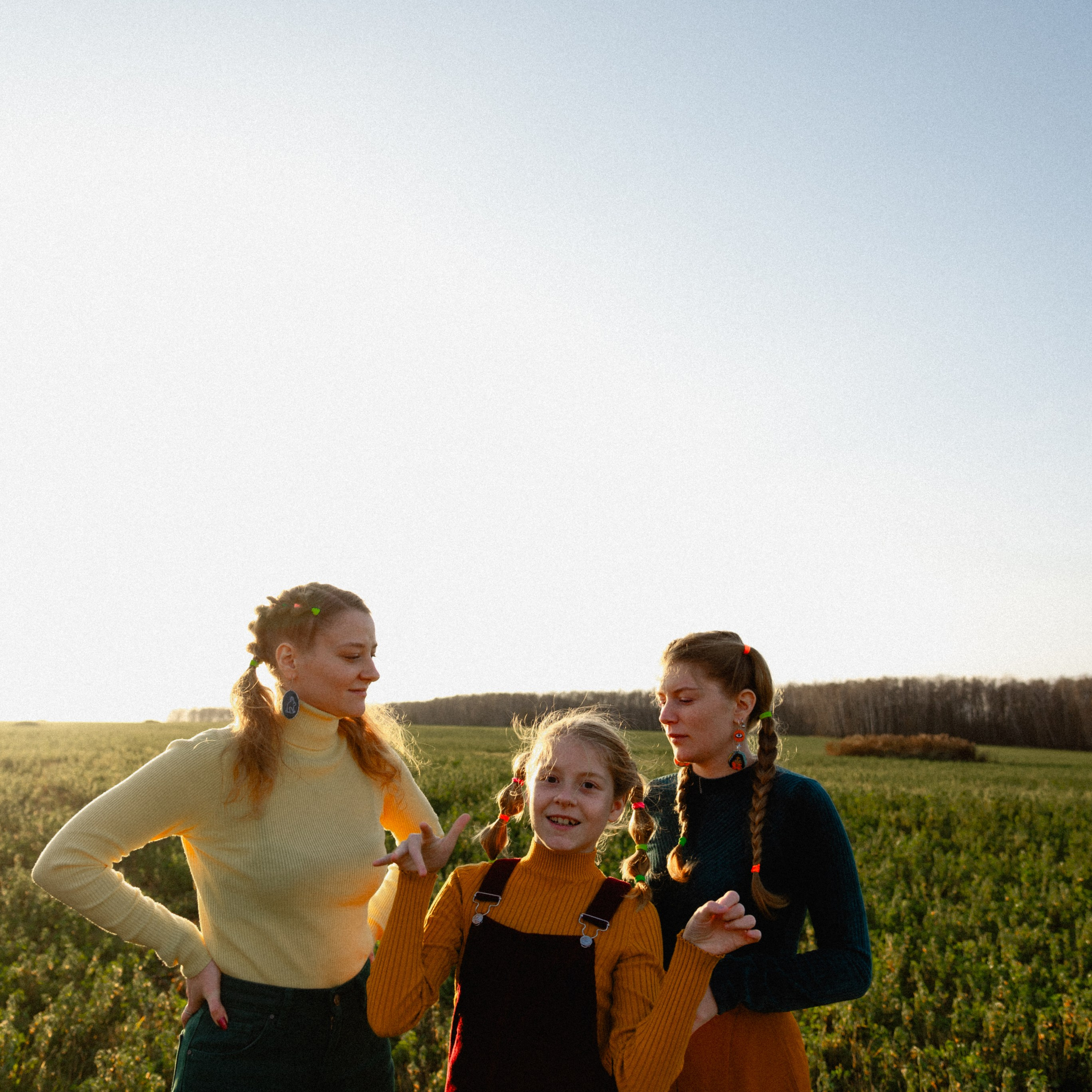 Сестры. ФОТОГРАФ СЕРГЕЕВА МАРИЯ