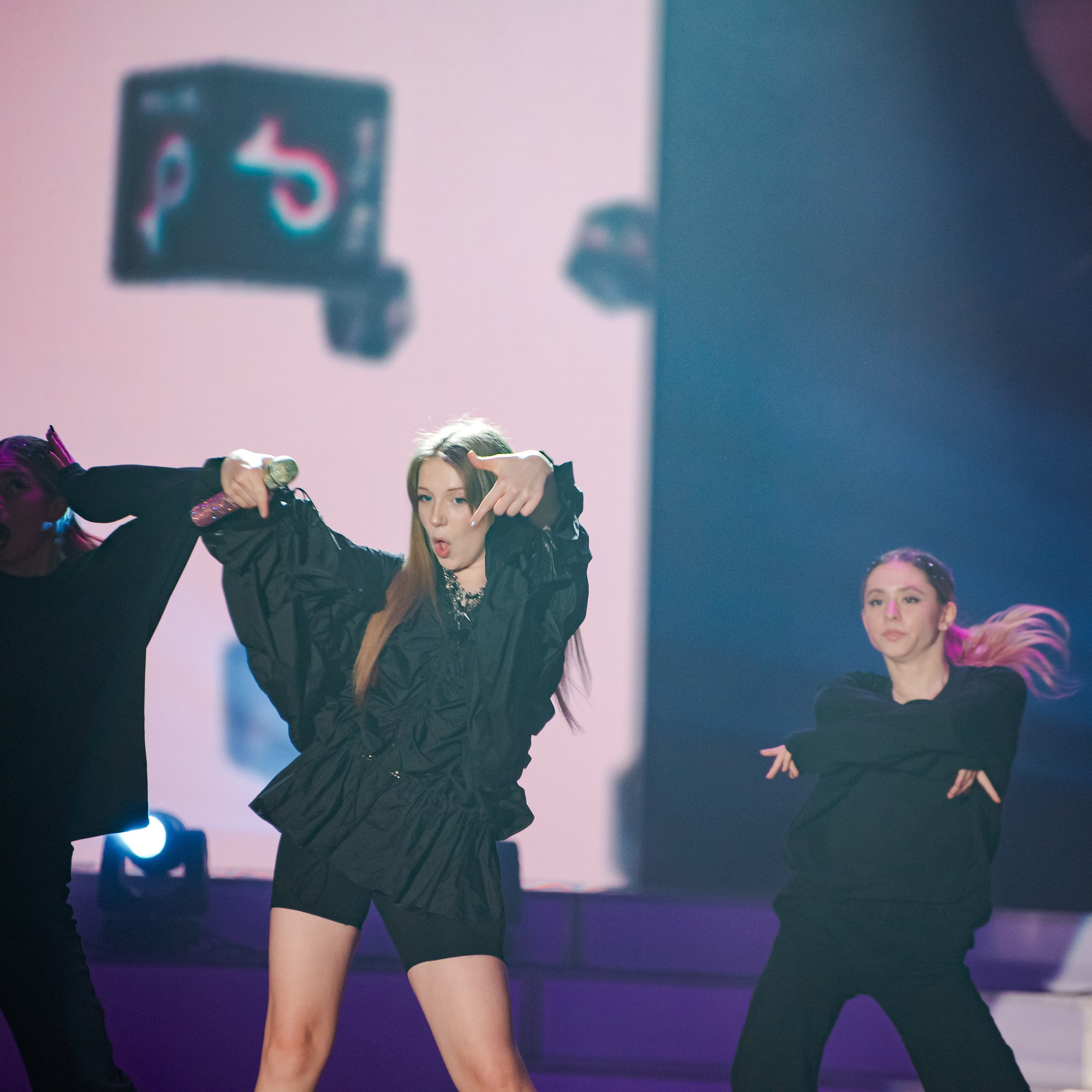 Концерт Миланы Филимоновой. Фотограф Валерия Азамат — жизнь в каждом кадре