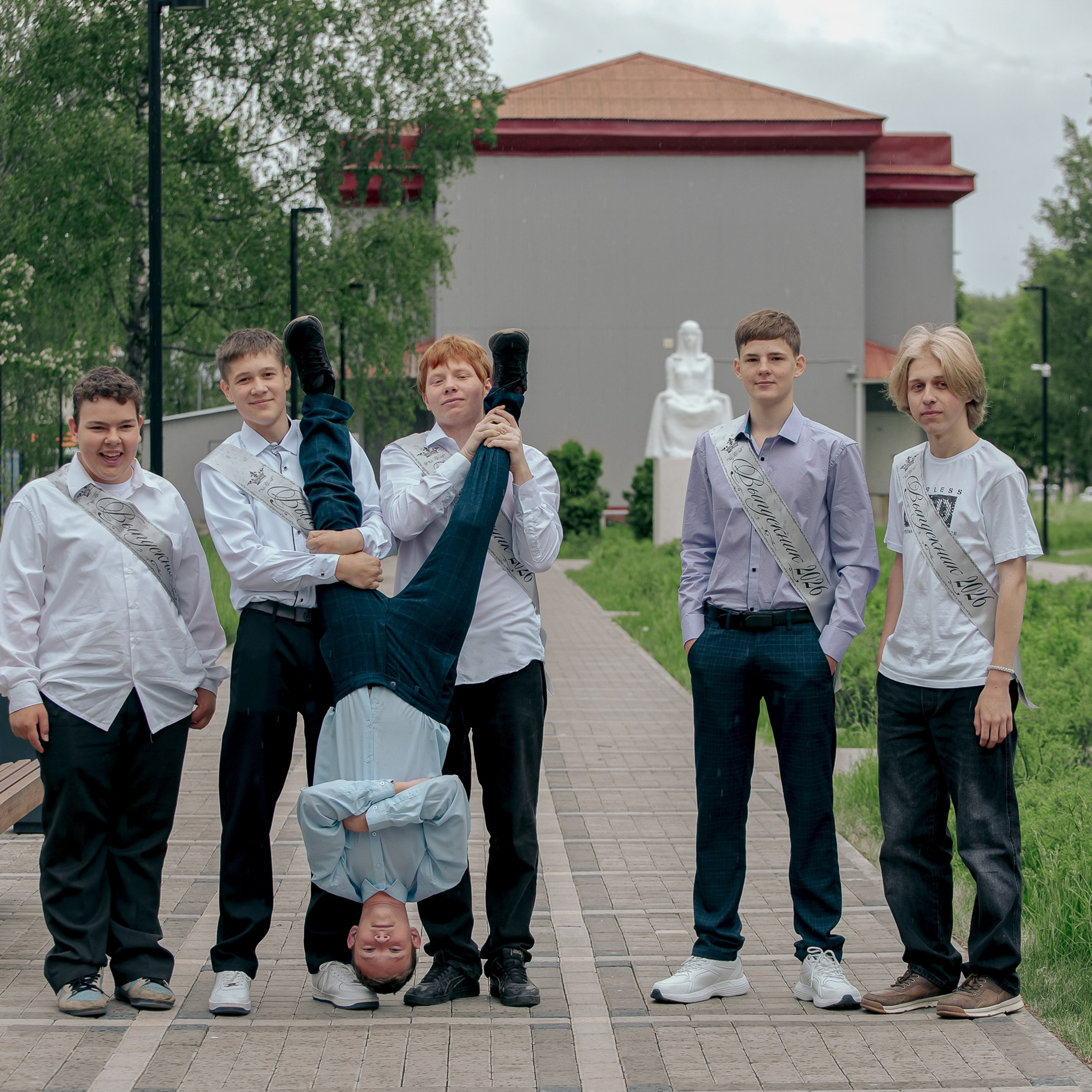 Фотосъемка для выпускного альбома в 9 классе. Фотограф Валерия Азамат — жизнь в каждом кадре