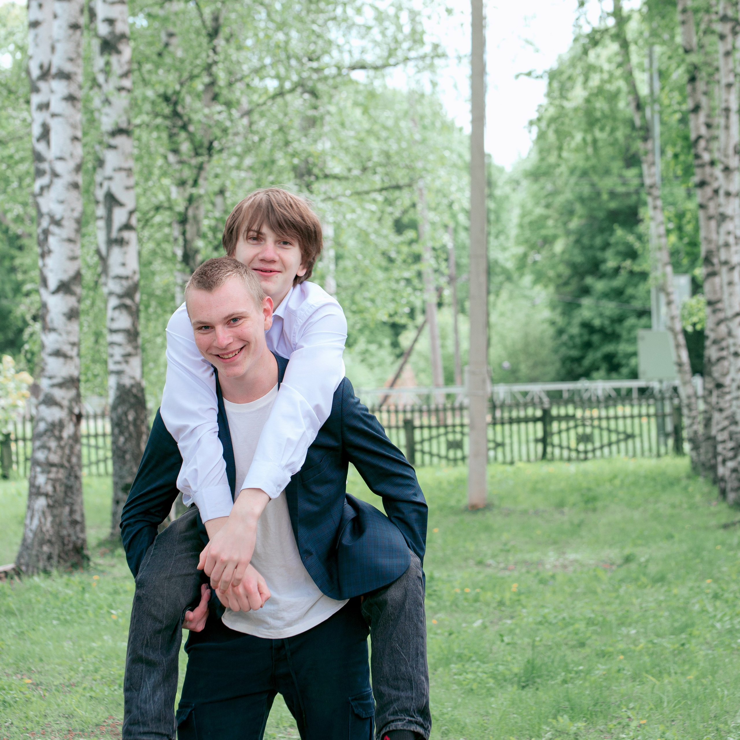 ФОТОСЪЕМКА ДЛЯ ВЫПУСКНОГО АЛЬБОМА. Фотограф Валерия Азамат — жизнь в каждом кадре