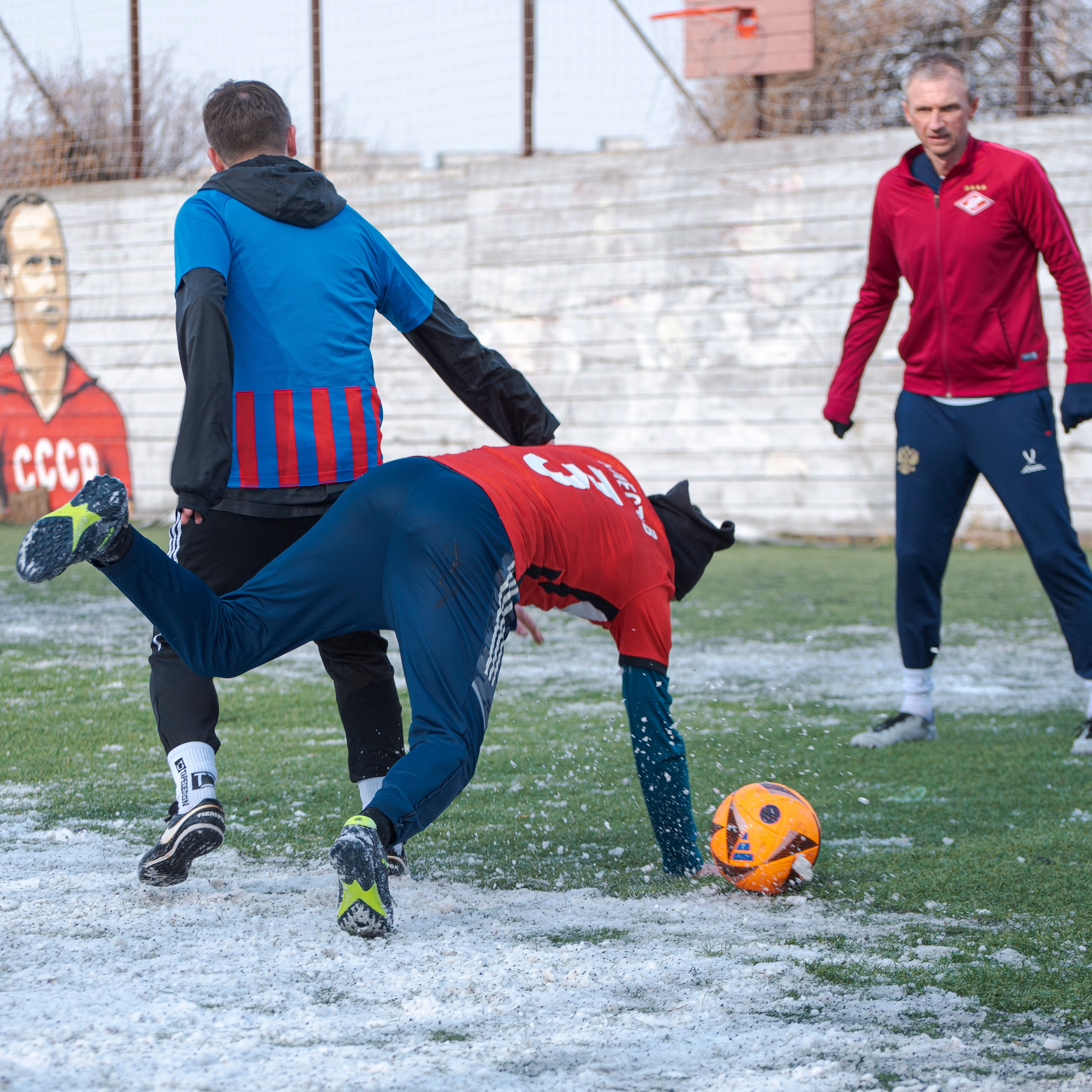 Товарищеский матч с ветеранами московского «Спартака» и «Динамо». Фотограф Валерия Азамат — жизнь в каждом кадре