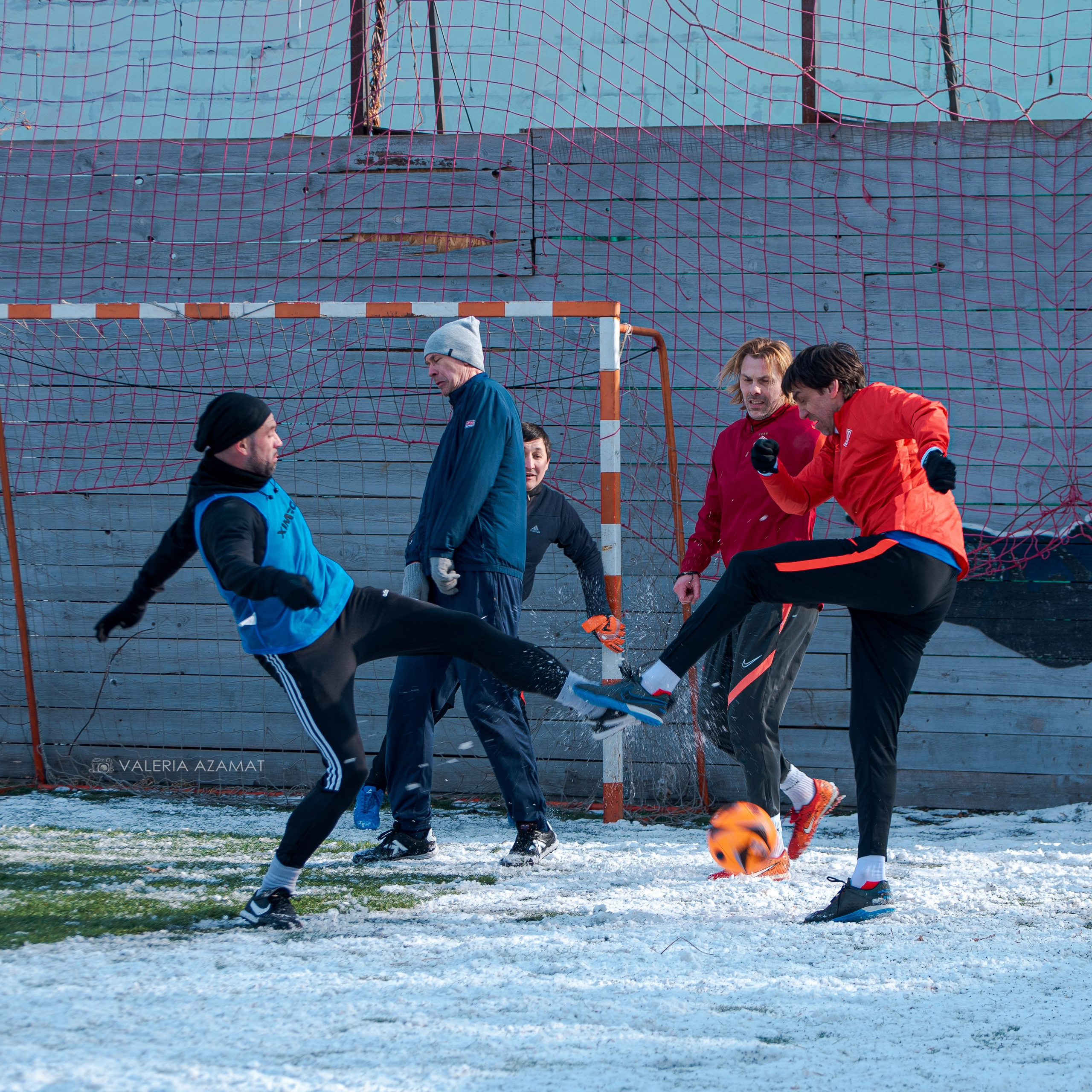Товарищеский матч с ветеранами московского «Спартака» и «Динамо». Фотограф Валерия Азамат — жизнь в каждом кадре