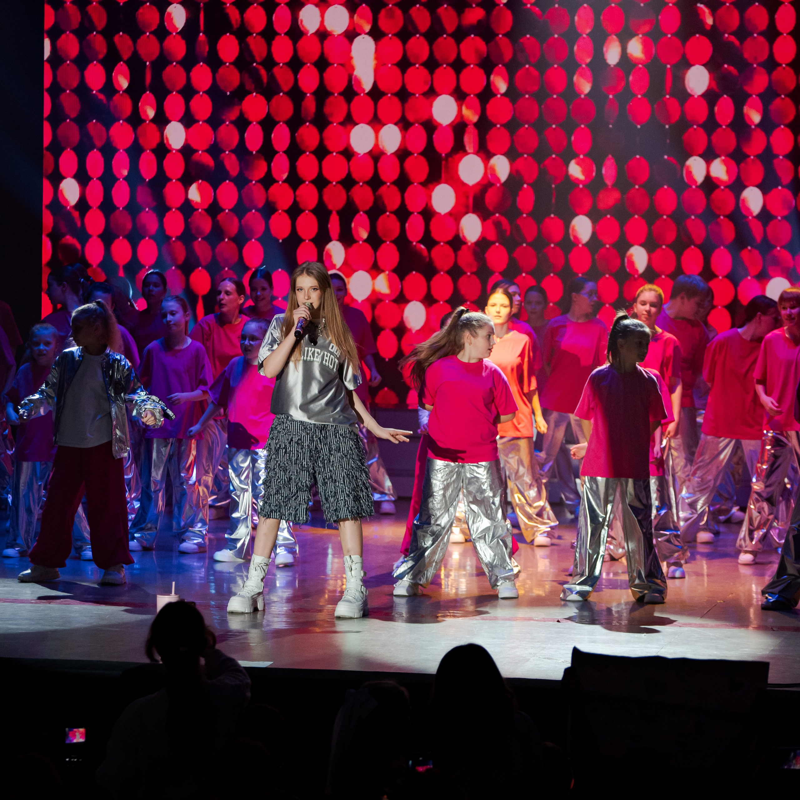 Концерт Миланы Филимоновой. Фотограф Валерия Азамат — жизнь в каждом кадре