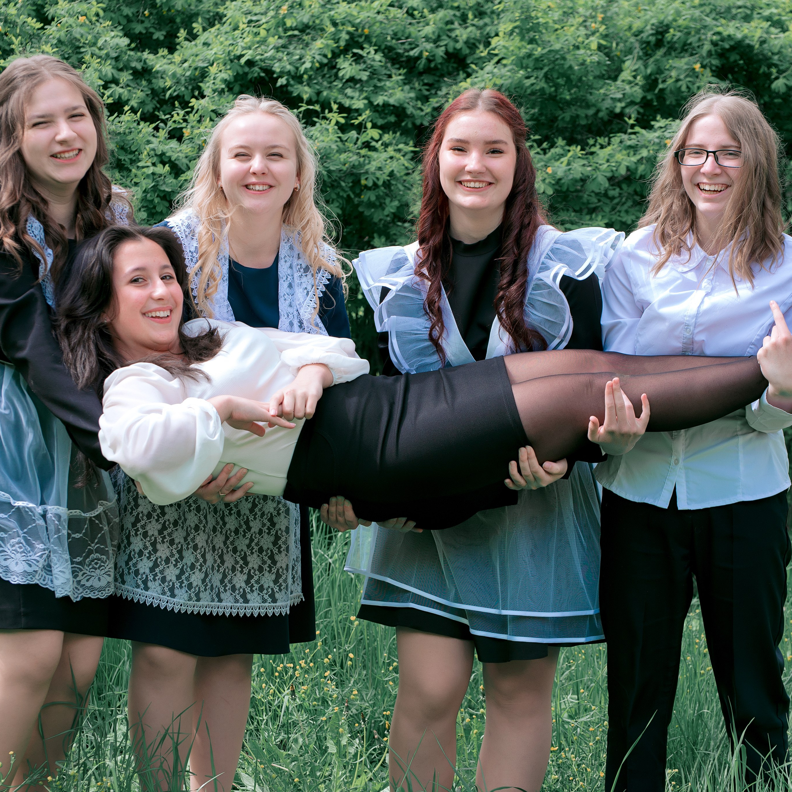 ФОТОСЪЕМКА ДЛЯ ВЫПУСКНОГО АЛЬБОМА. Фотограф Валерия Азамат — жизнь в каждом кадре