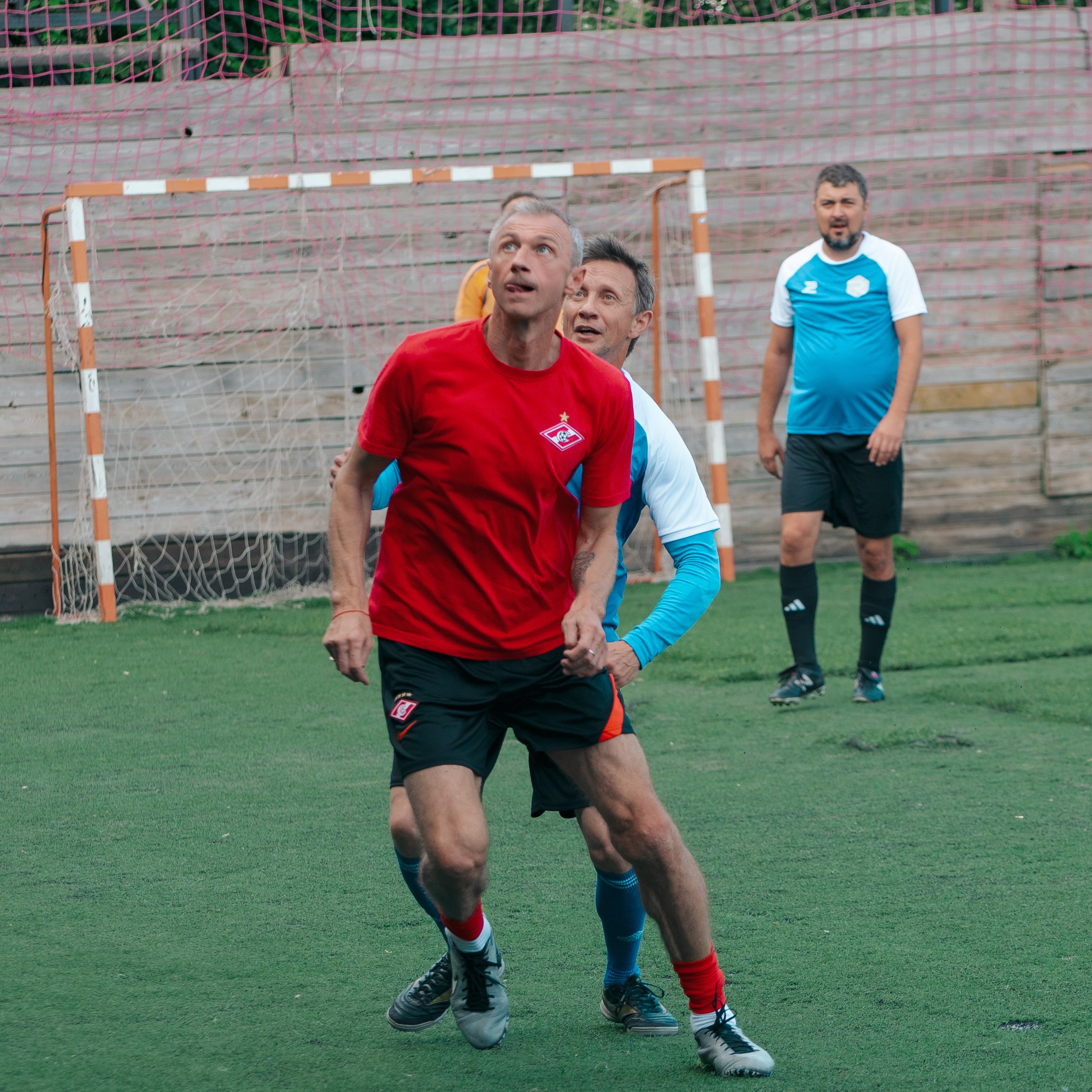 Товарищеский матч с ветеранами московского «Спартака» и «Динамо». Фотограф Валерия Азамат — жизнь в каждом кадре