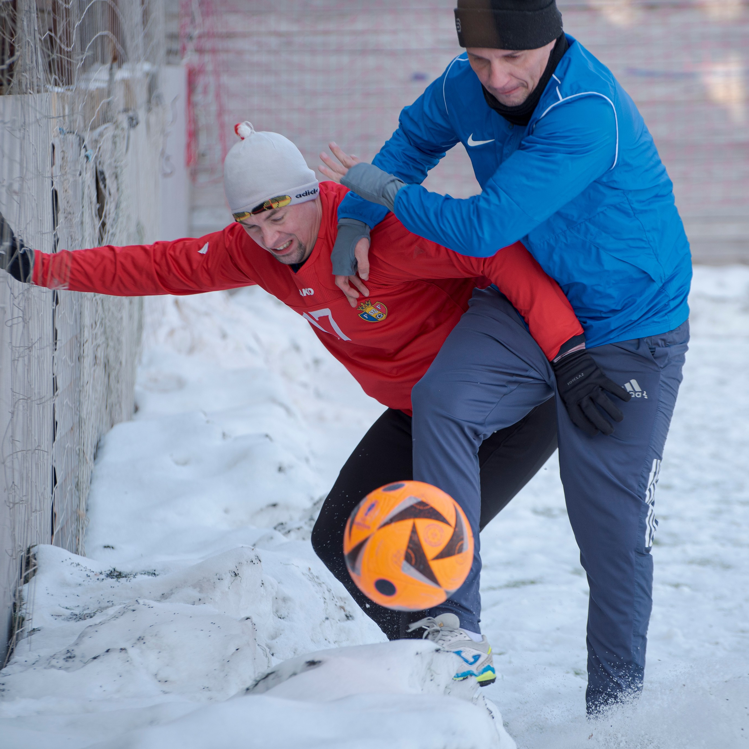 Товарищеский матч с ветеранами московского «Спартака» и «Динамо». Фотограф Валерия Азамат — жизнь в каждом кадре