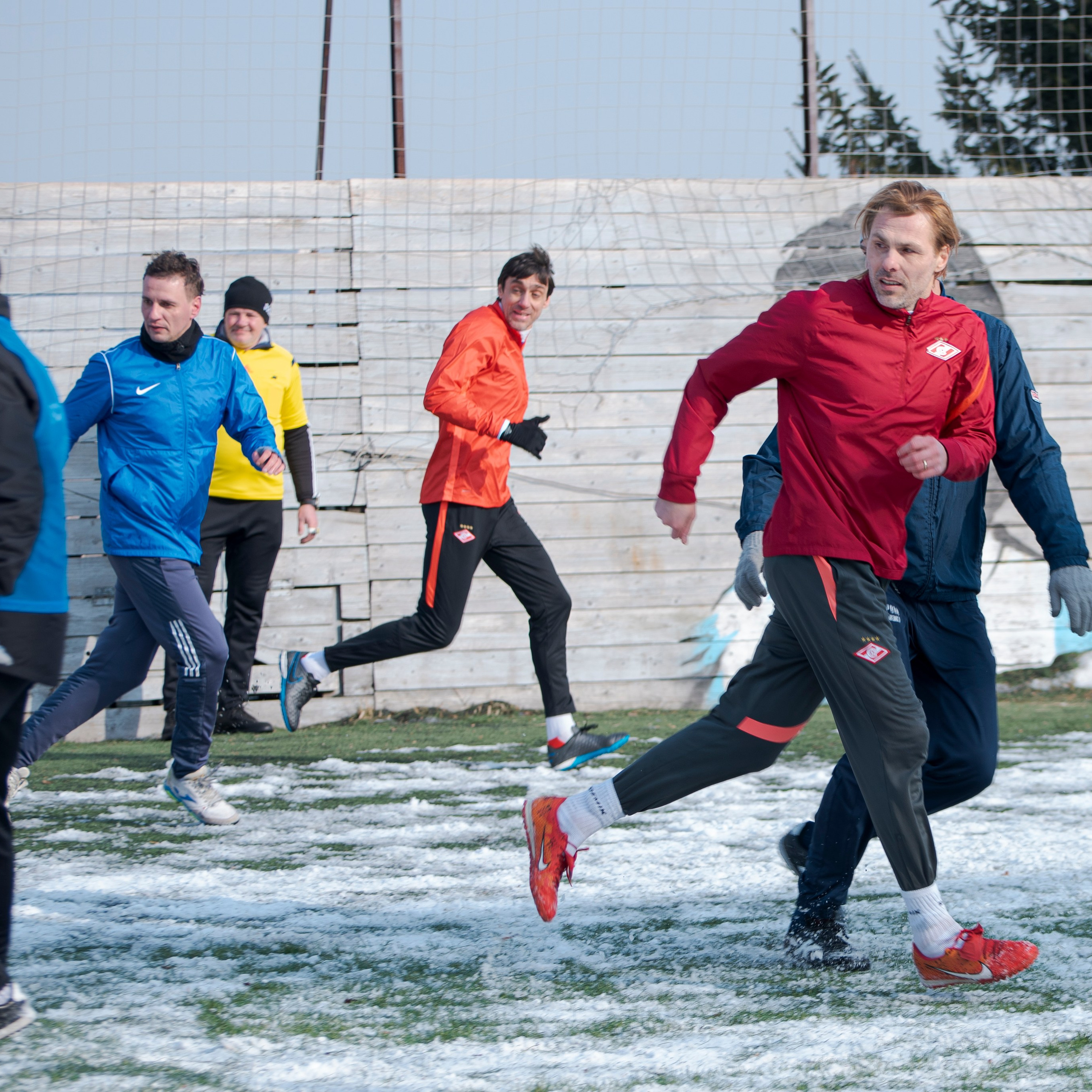 Товарищеский матч с ветеранами московского «Спартака» и «Динамо». Фотограф Валерия Азамат — жизнь в каждом кадре