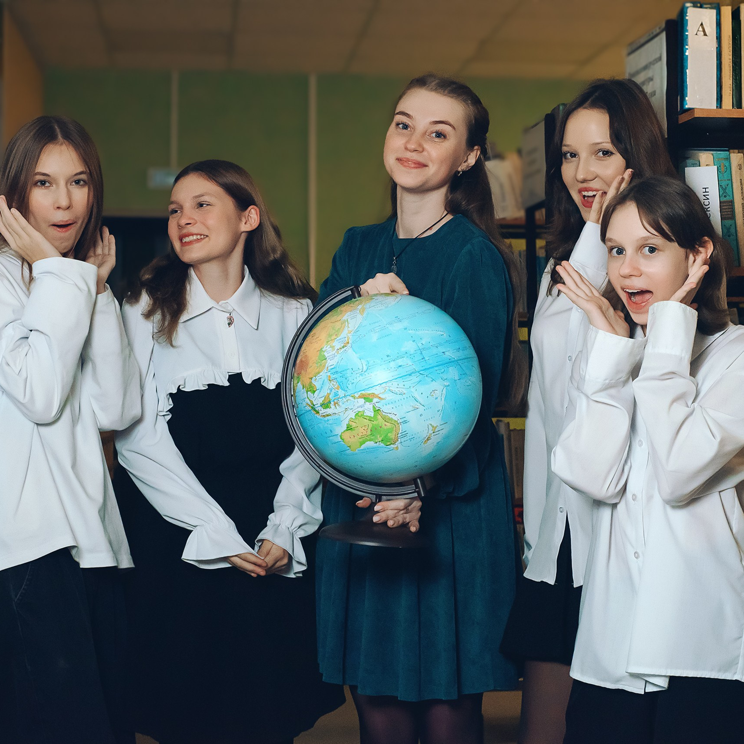 Фотосъемка для выпускного альбома, 9 класс. Фотограф Валерия Азамат — жизнь в каждом кадре