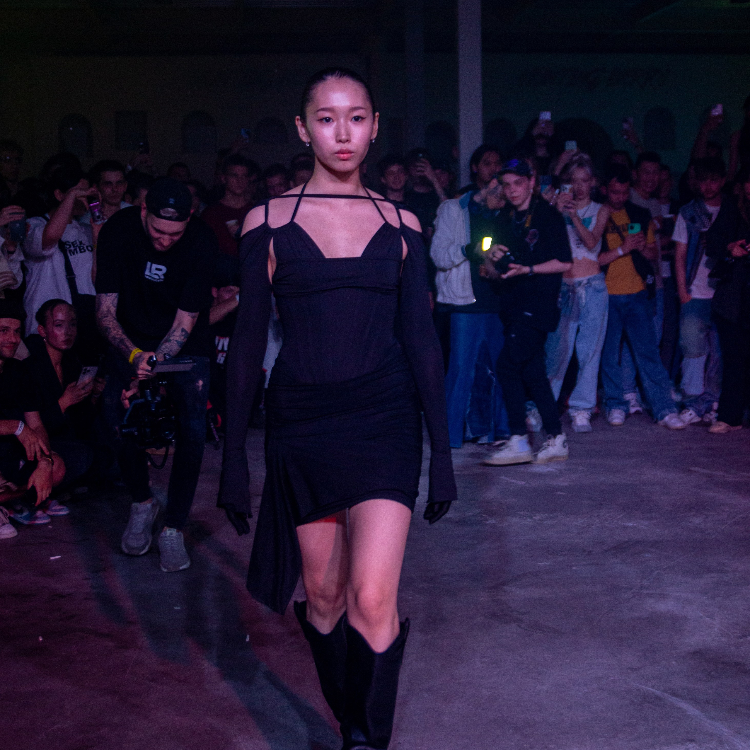 Клубы. Репортажный Фотограф в Москве | Студия| Портрет