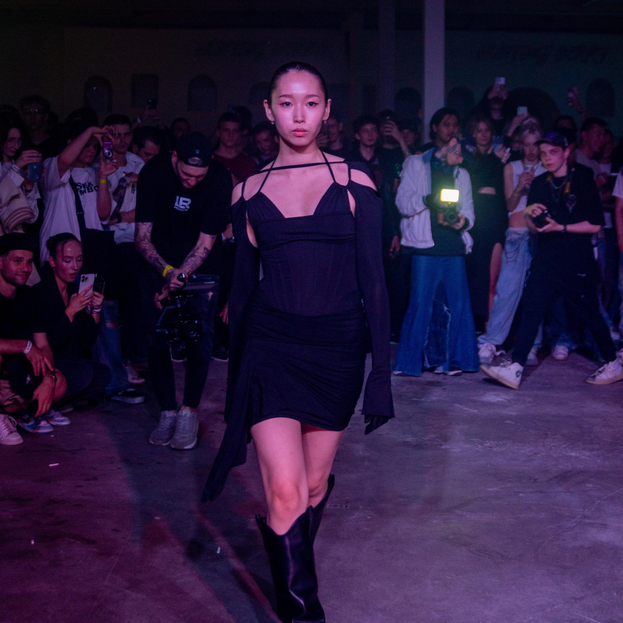 Клубы. Репортажный Фотограф в Москве | Студия| Портрет