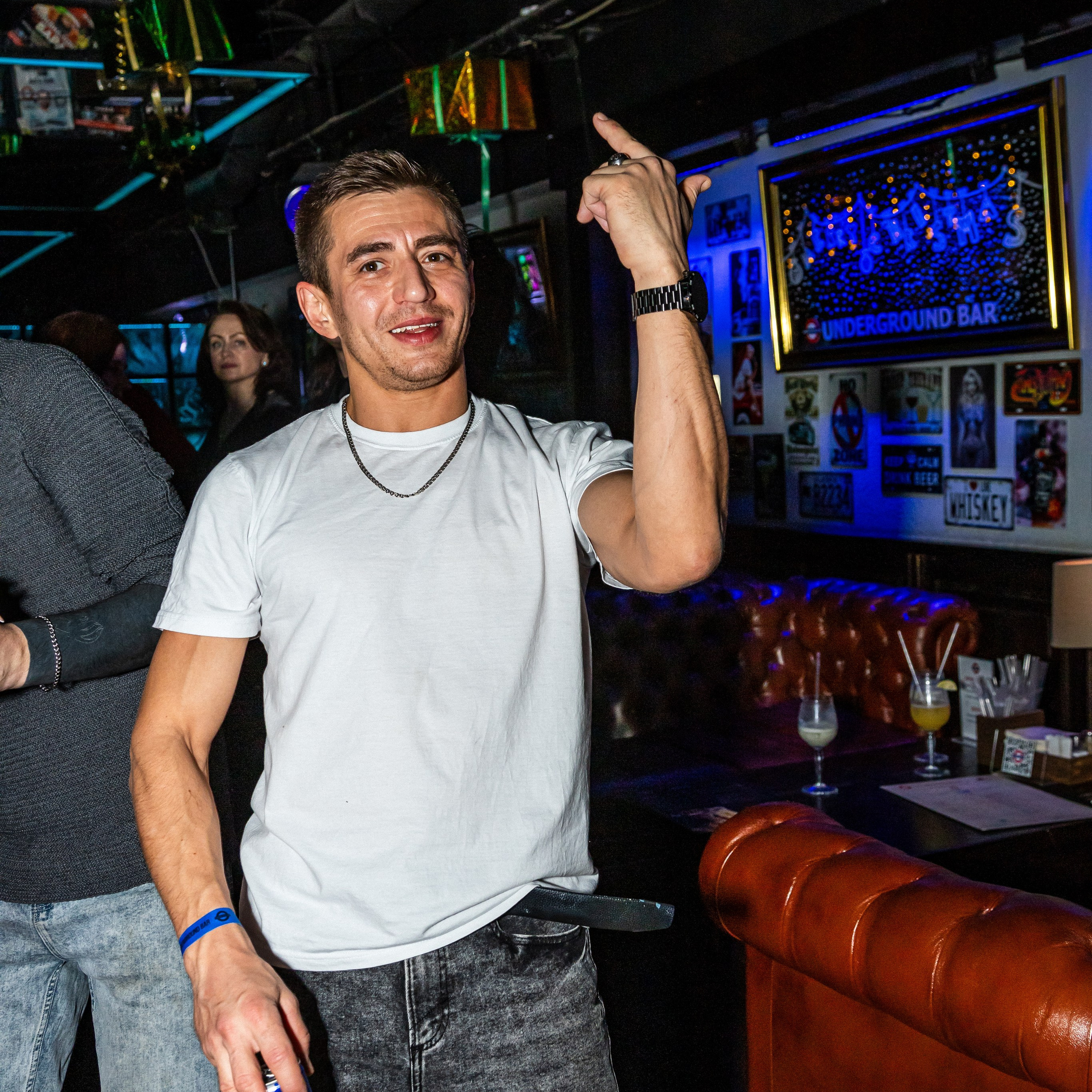 Клубы. Репортажный Фотограф в Москве | Студия| Портрет