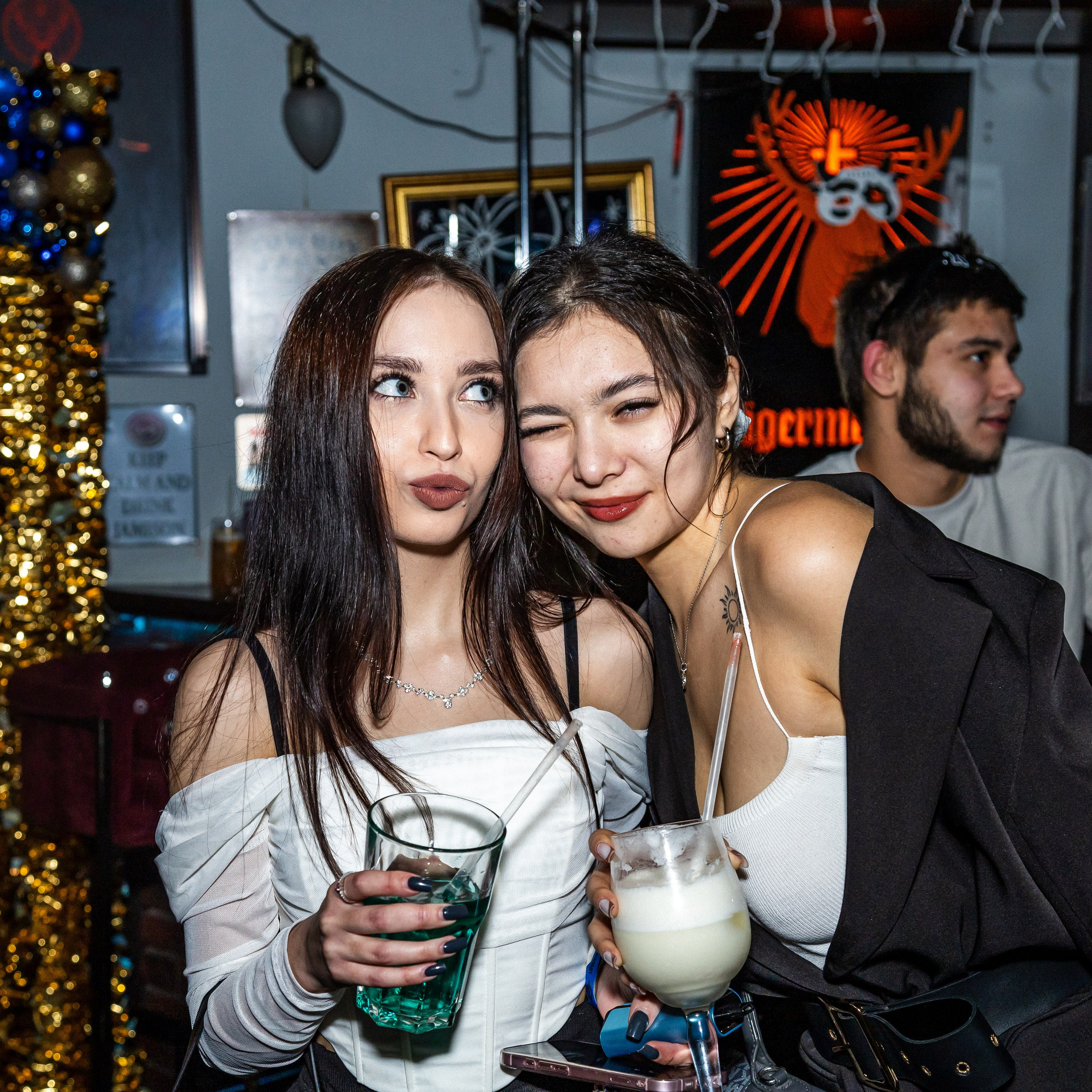 Клубы. Репортажный Фотограф в Москве | Студия| Портрет