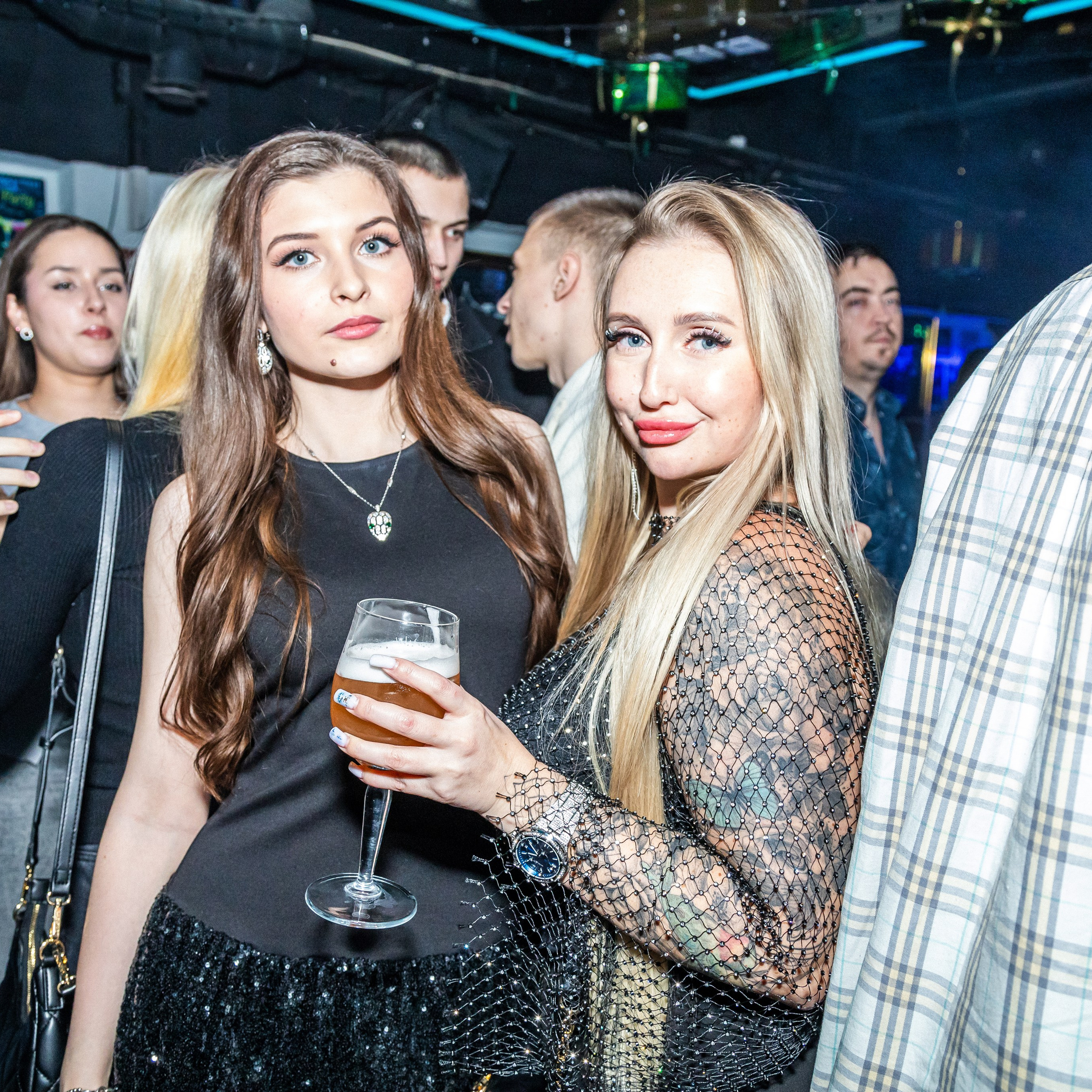 Клубы. Репортажный Фотограф в Москве | Студия| Портрет