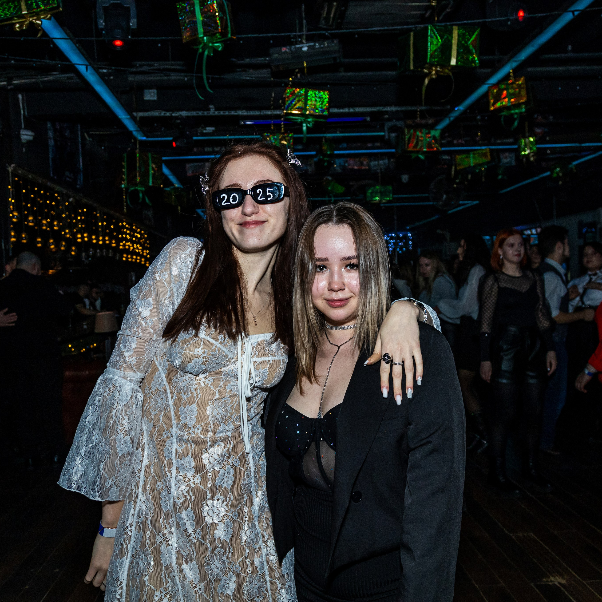 Клубы. Репортажный Фотограф в Москве | Студия| Портрет