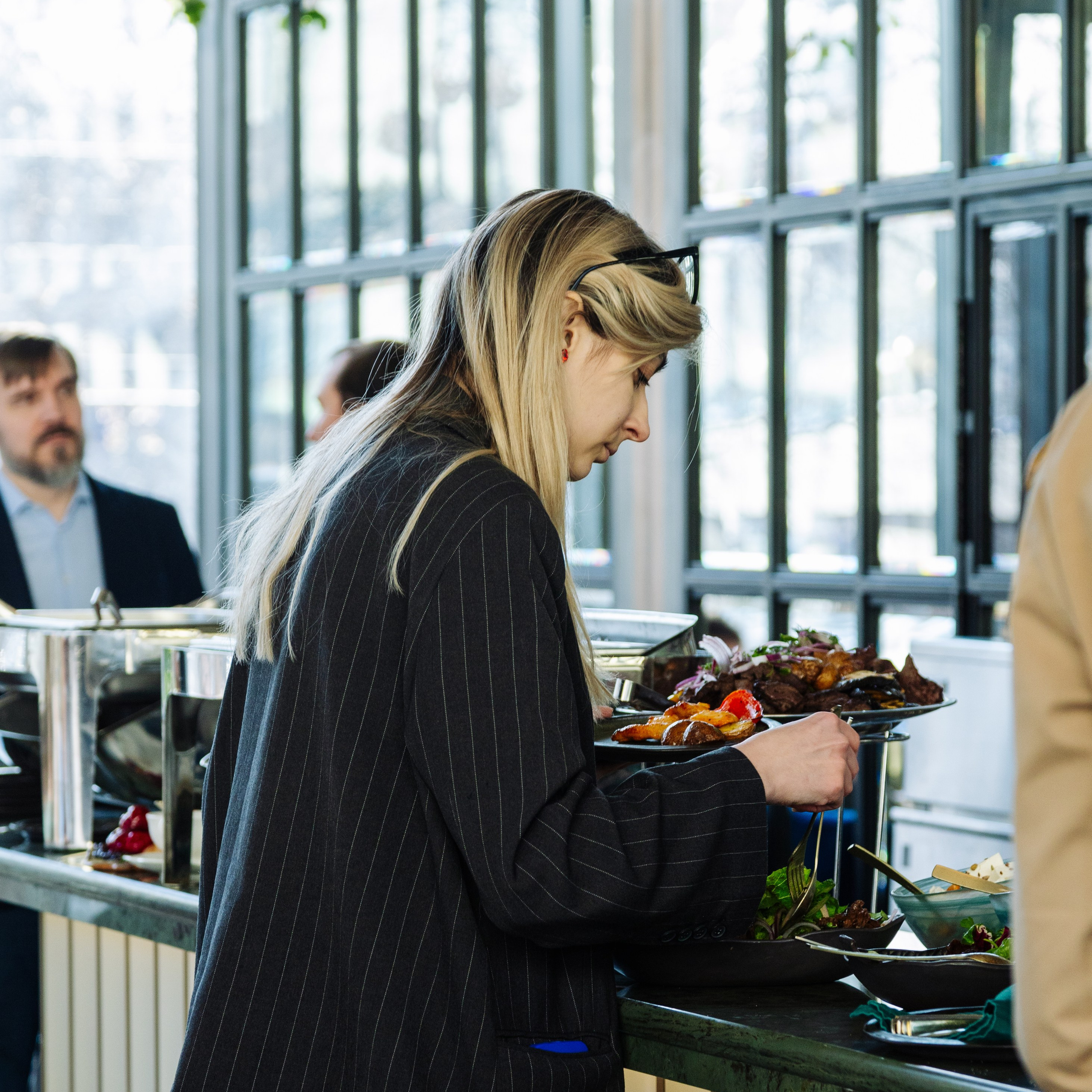 Бизнес завтрак МТС&MGCom. Репортажный Фотограф в Москве | Студия| Портрет