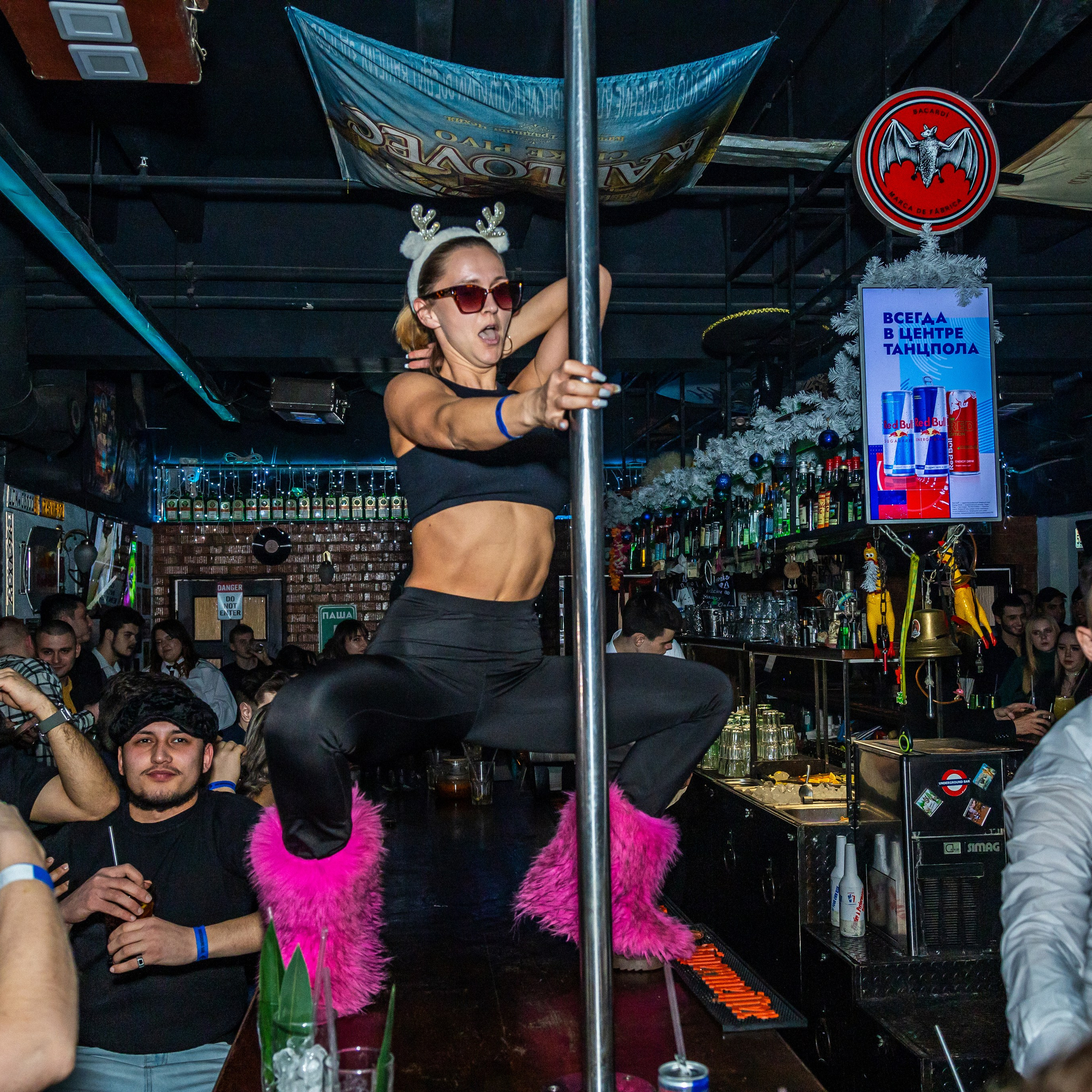 Клубы. Репортажный Фотограф в Москве | Студия| Портрет