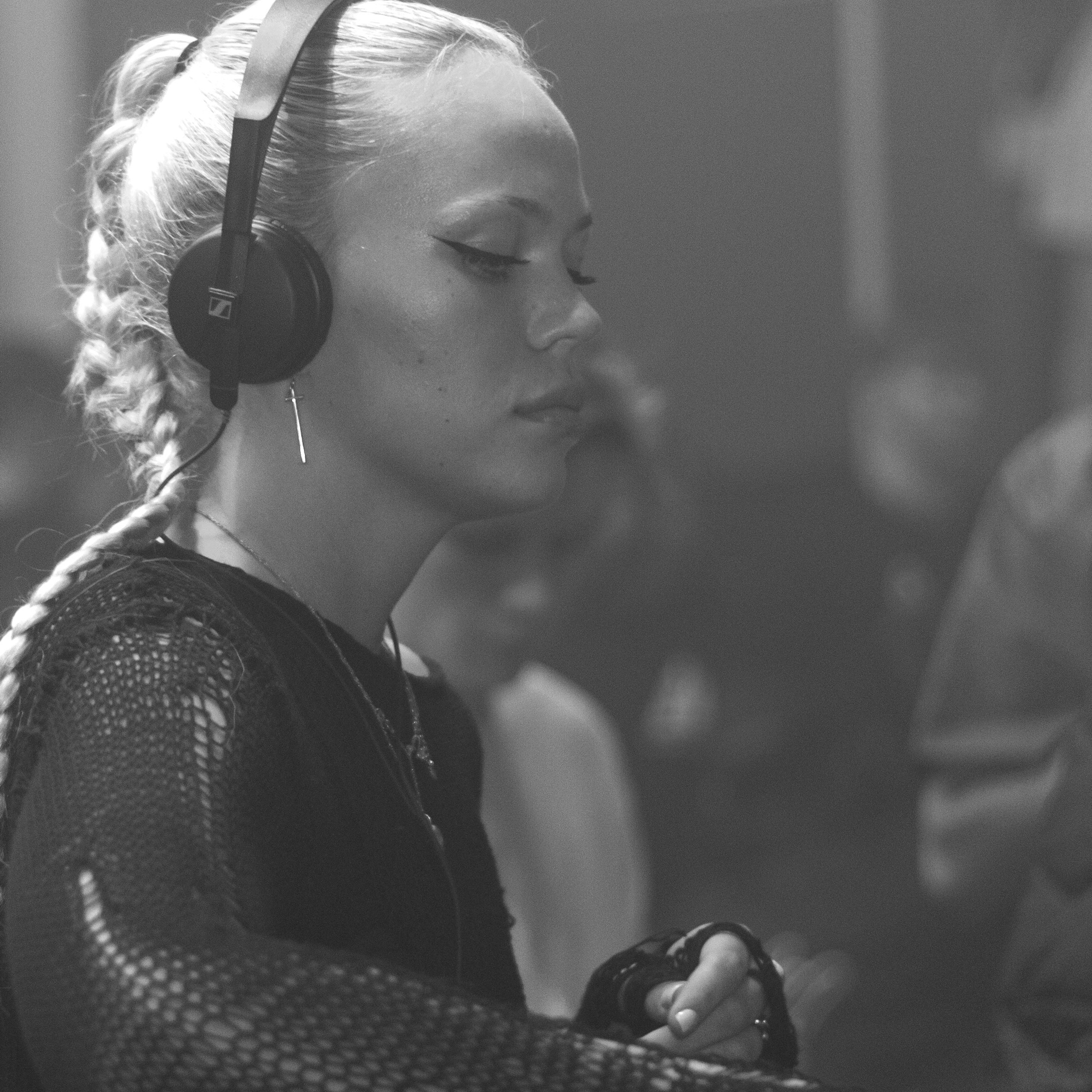 Клубы. Репортажный Фотограф в Москве | Студия| Портрет