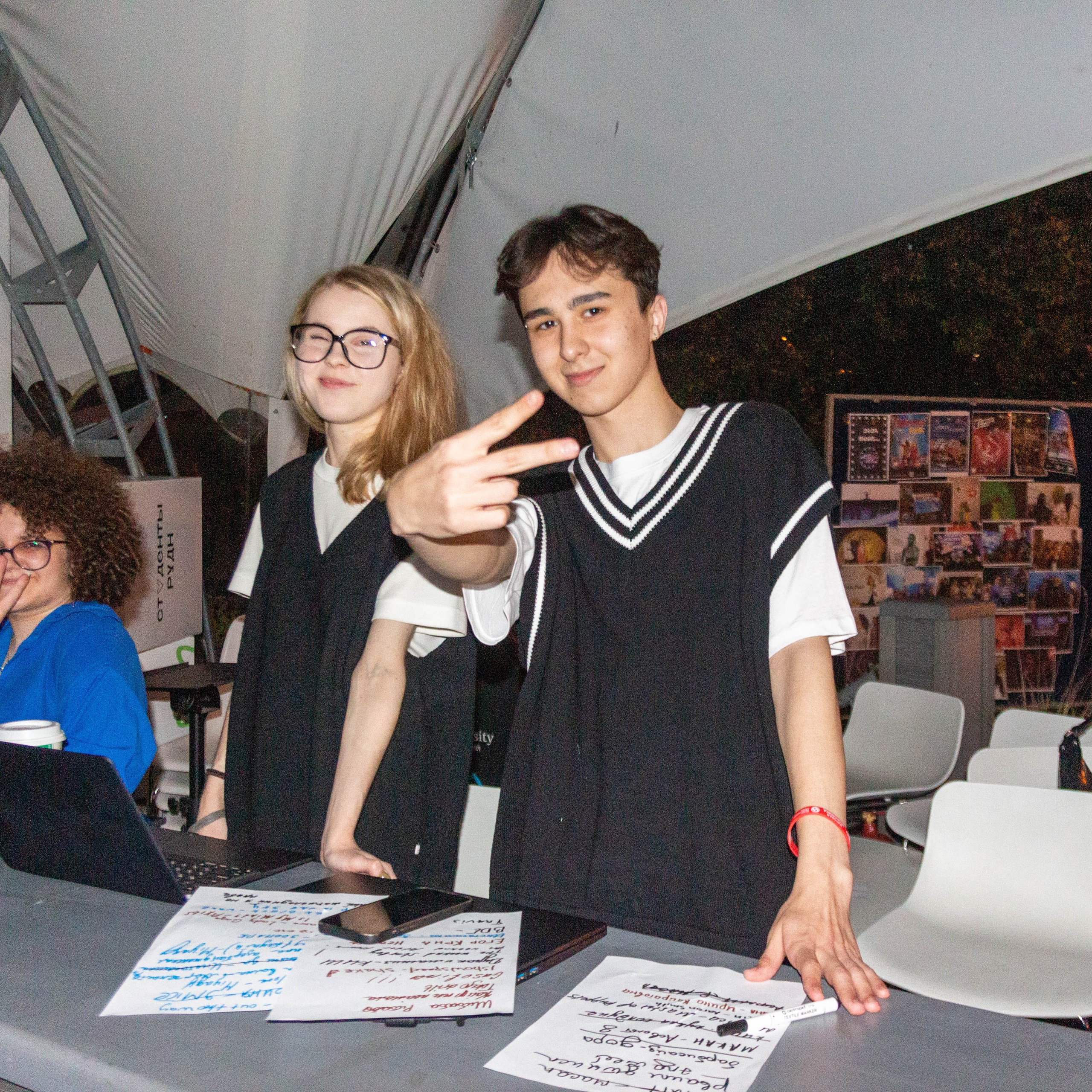 Вечеринка в Шатре. Репортажный Фотограф в Москве | Студия| Портрет