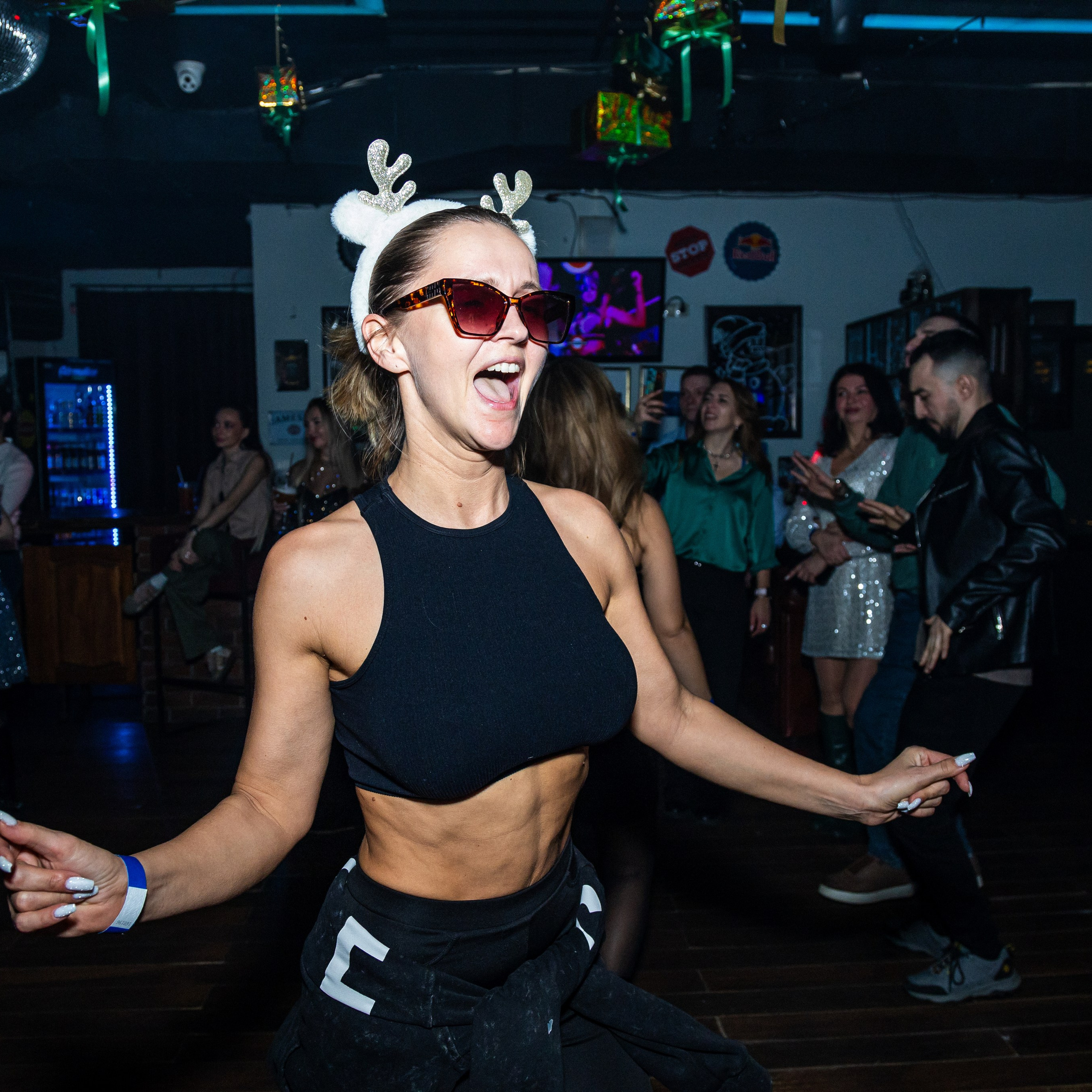 Клубы. Репортажный Фотограф в Москве | Студия| Портрет