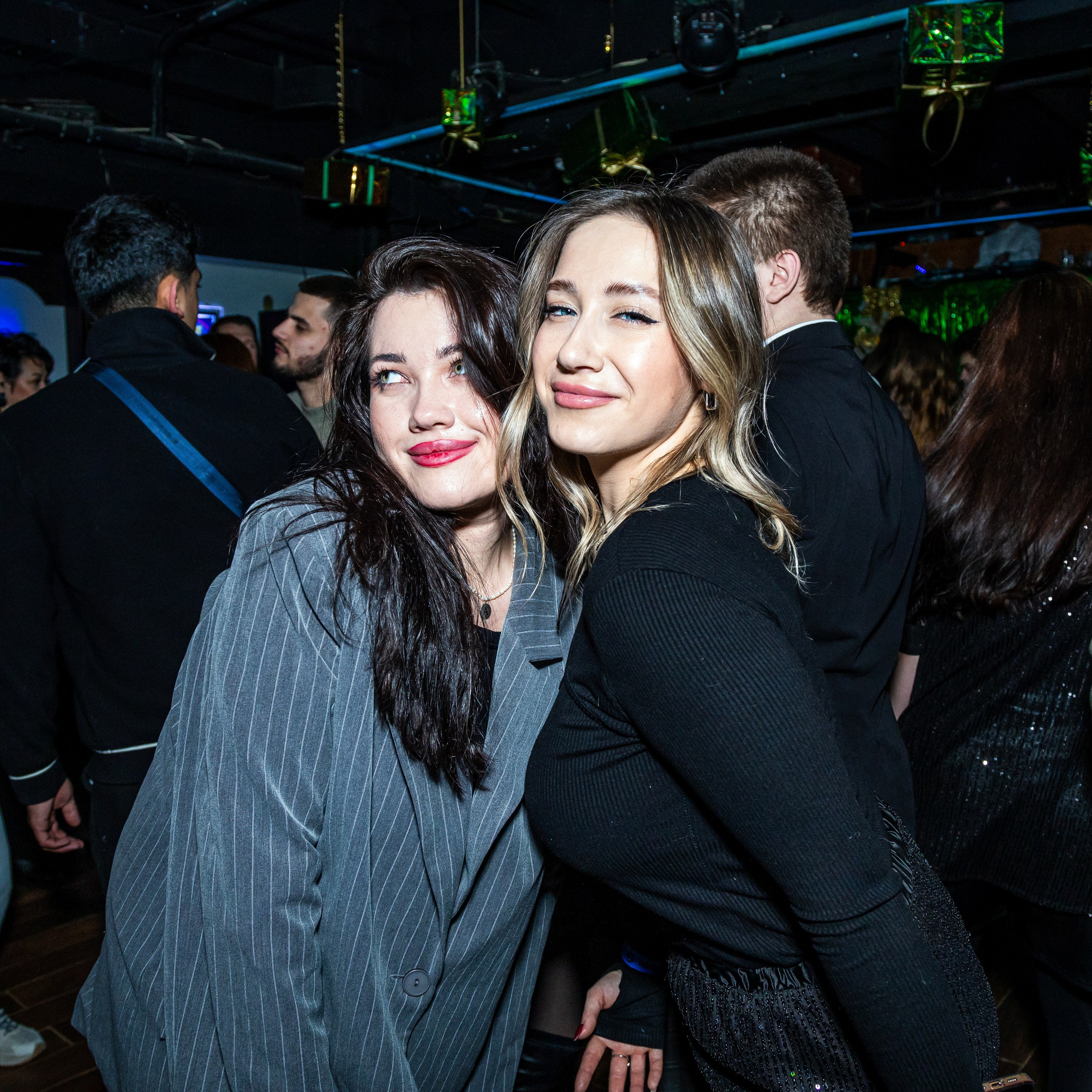 Клубы. Репортажный Фотограф в Москве | Студия| Портрет