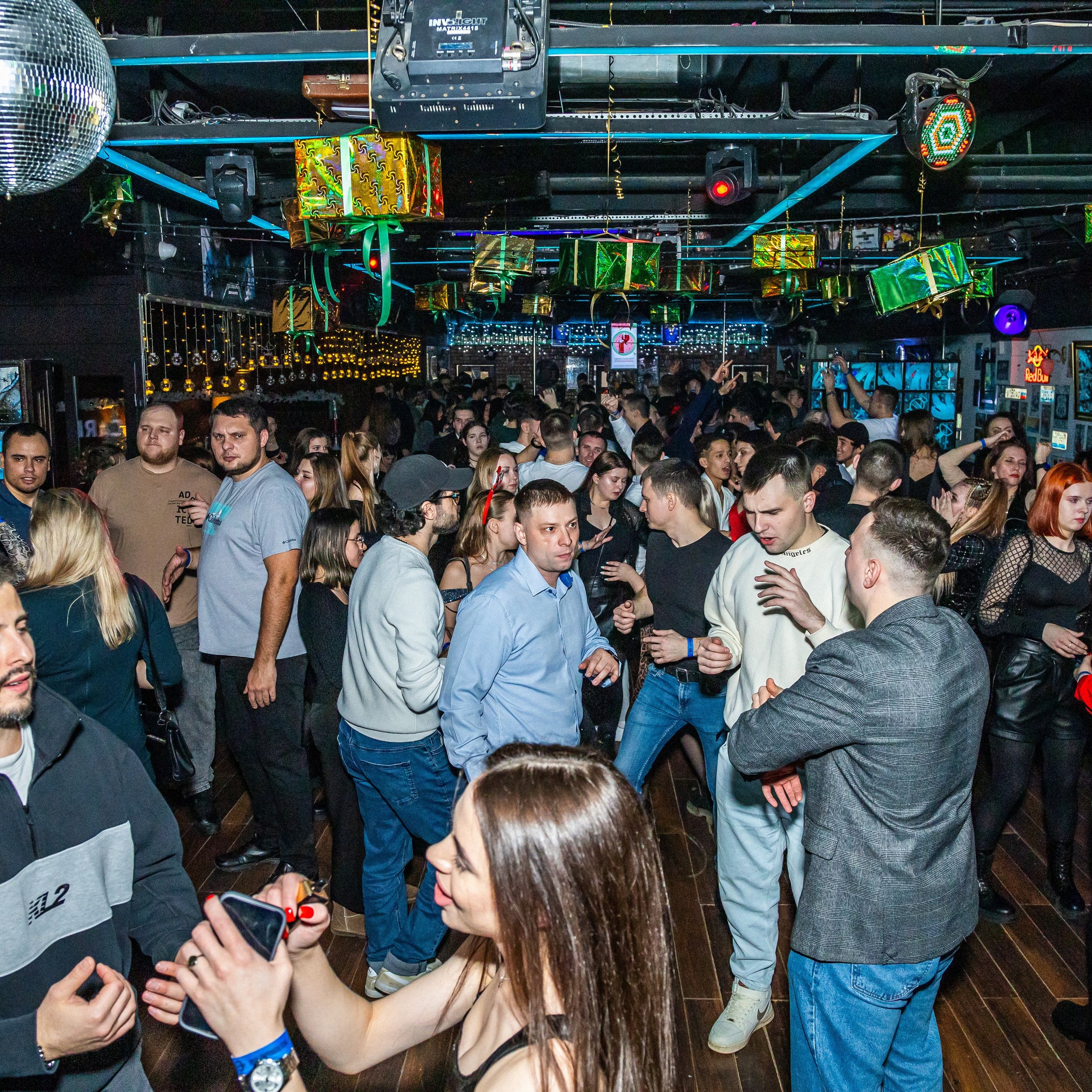 Клубы. Репортажный Фотограф в Москве | Студия| Портрет